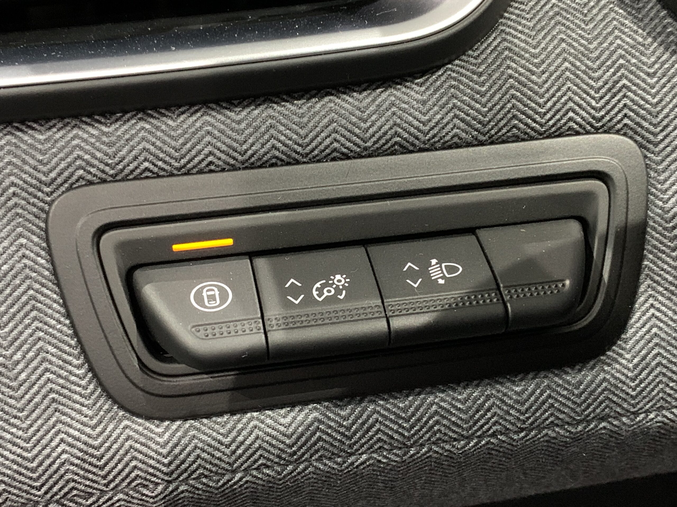 RENAULT CLIO TECHNO FULL HYBRID 145CV + PACK LOOK + RUEDA DE EMERGENCIA