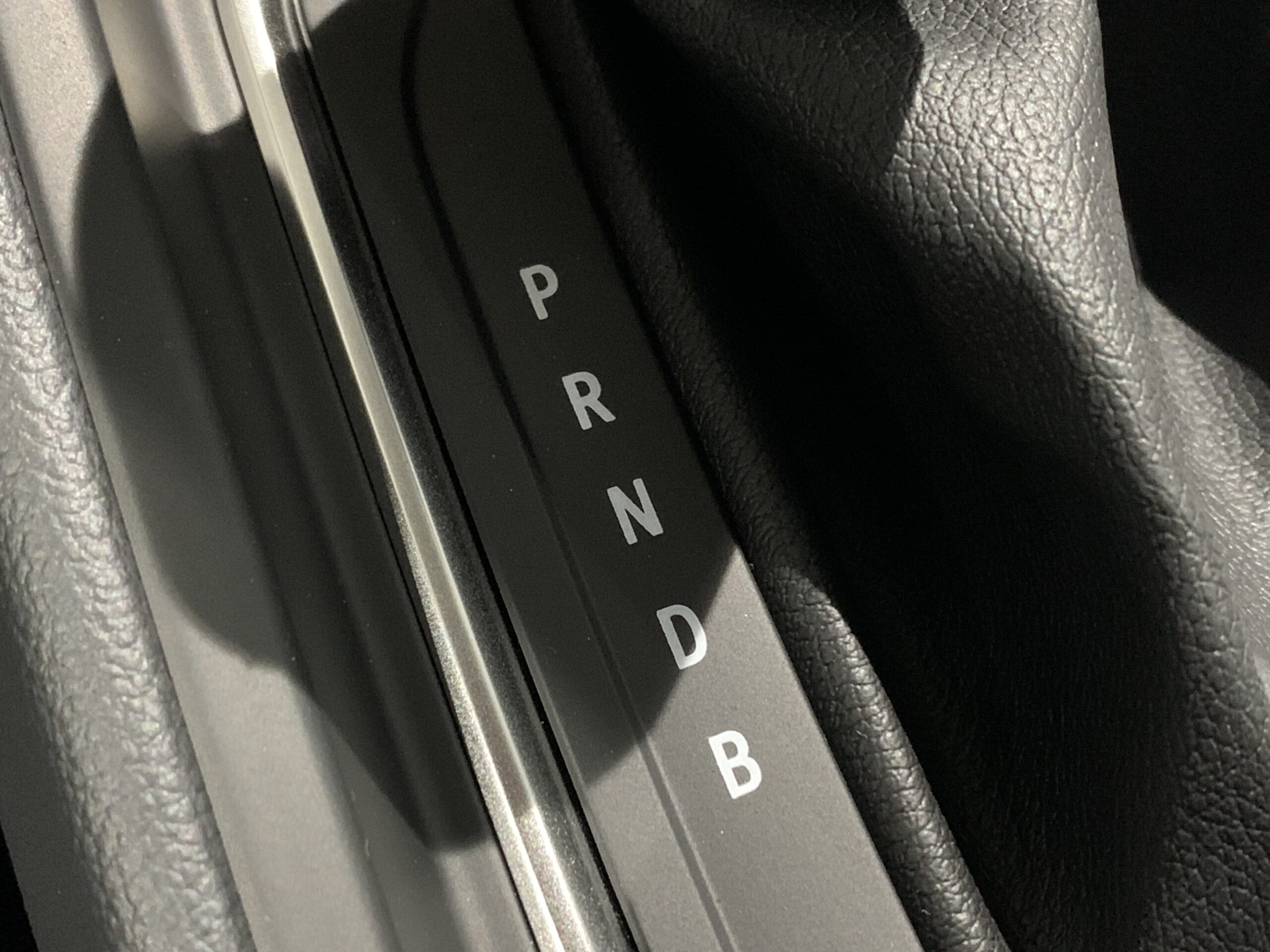 RENAULT CLIO TECHNO FULL HYBRID 145CV + PACK LOOK + RUEDA DE EMERGENCIA