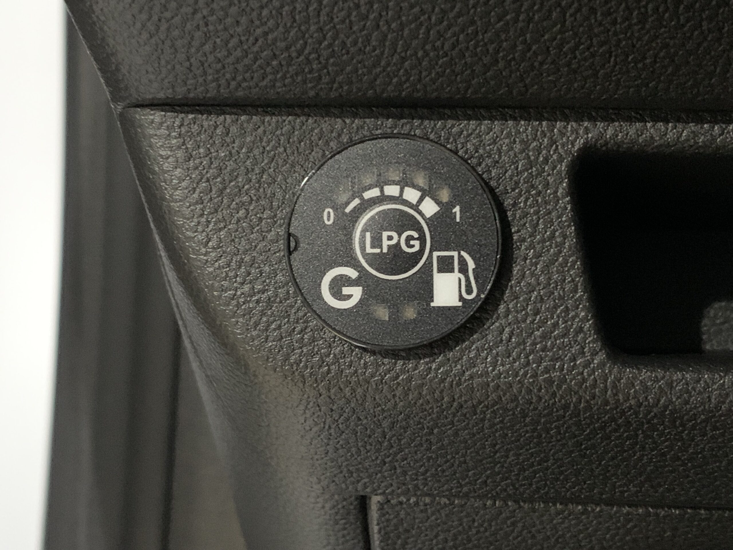 RENAULT CLIO EVOLUTION ECO-G (GLP) 100CV