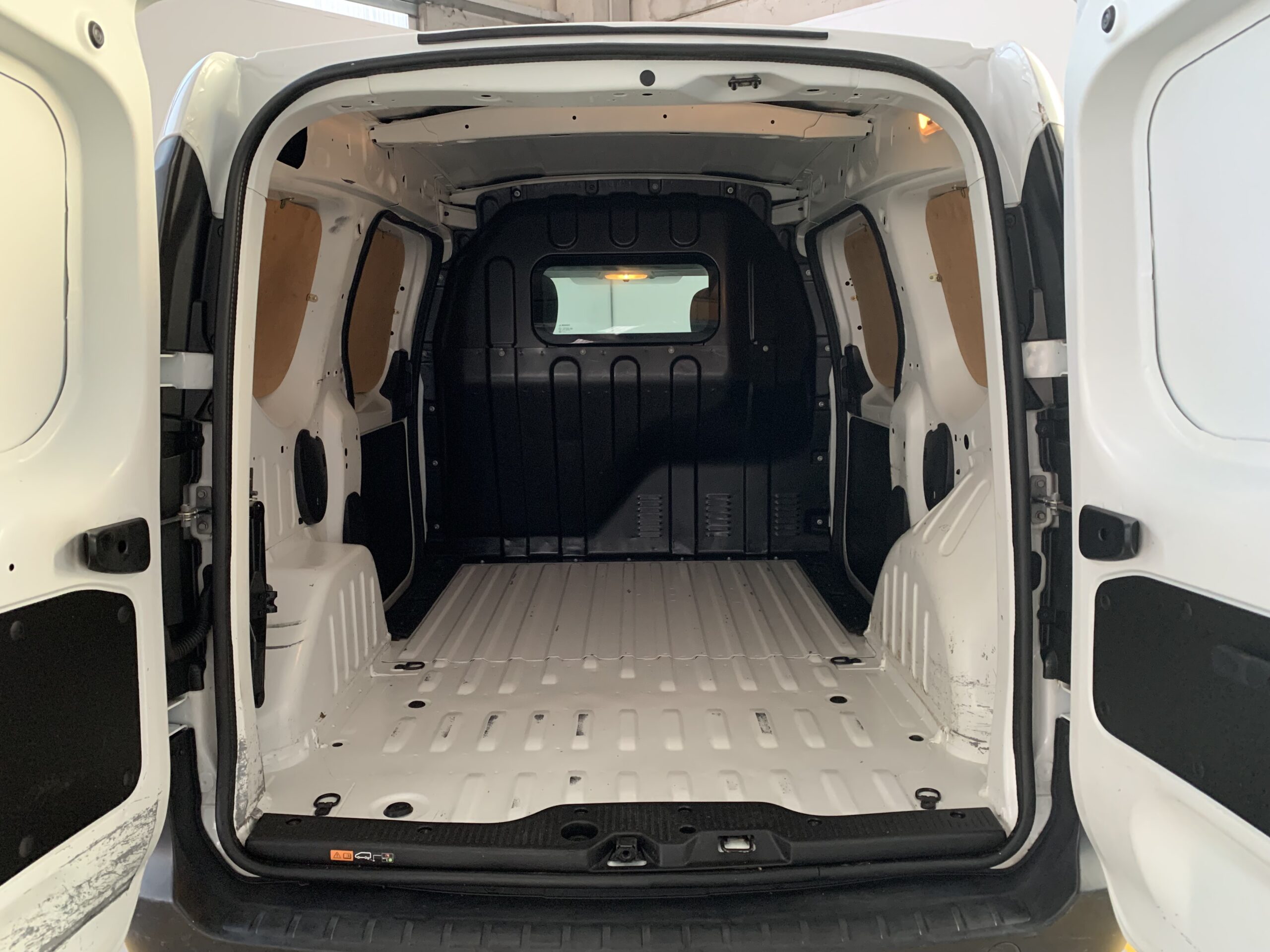 DACIA DOKKER FURGON BLUE DCI 95CV + RETROVISORES ELECTRICOS + RUEDA DE REPUESTO