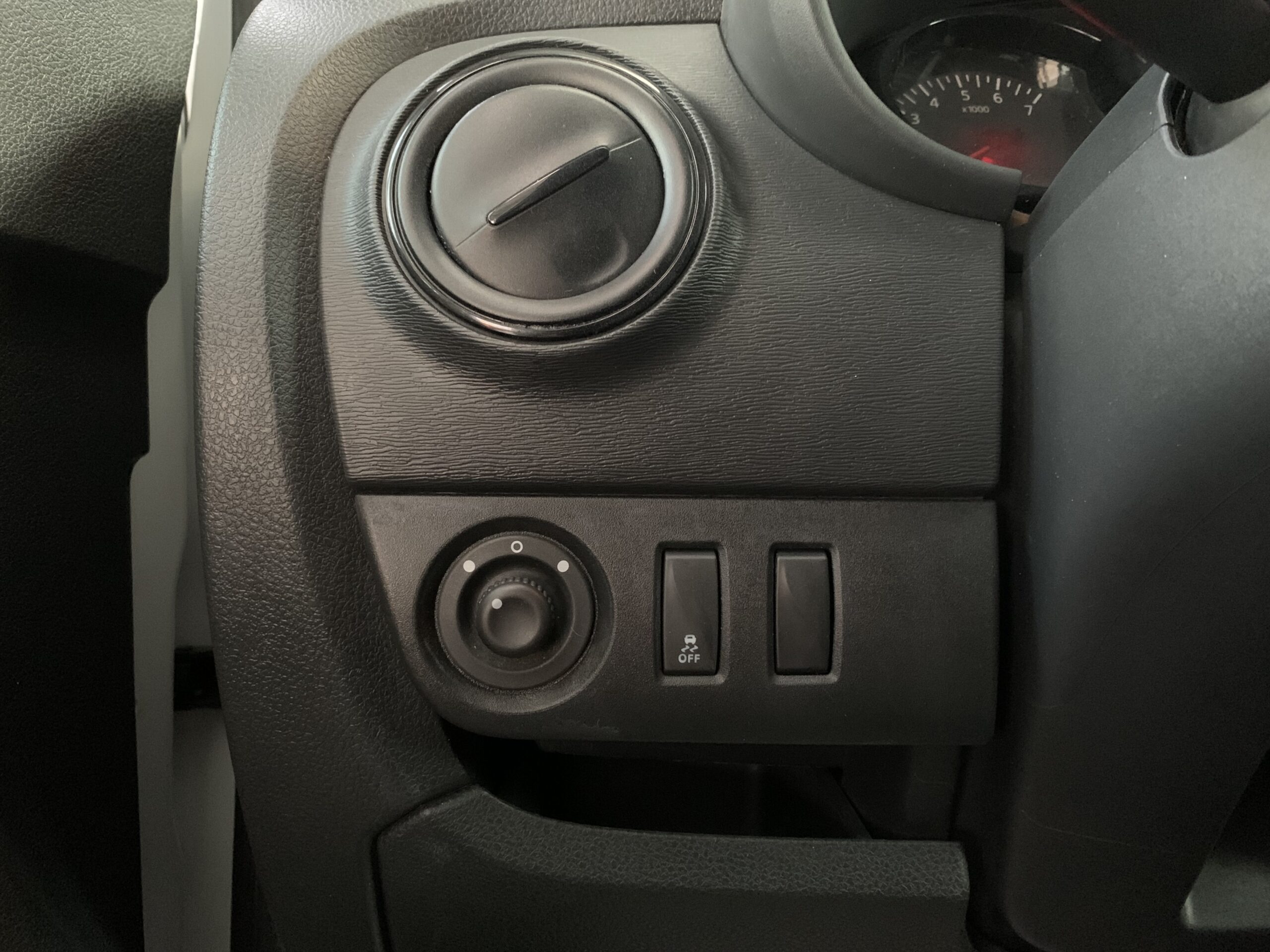 DACIA DOKKER FURGON BLUE DCI 95CV + RETROVISORES ELECTRICOS + RUEDA DE REPUESTO