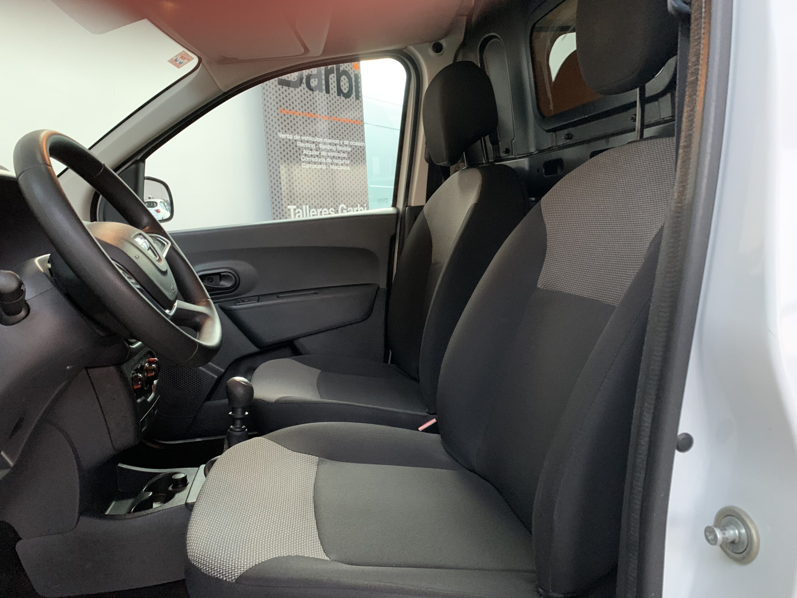 DACIA DOKKER FURGON BLUE DCI 95CV + RETROVISORES ELECTRICOS + RUEDA DE REPUESTO