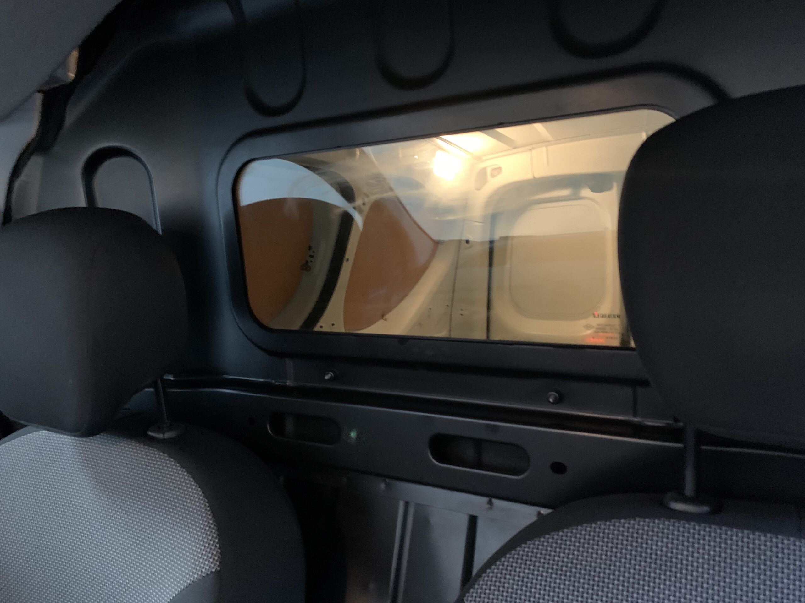 DACIA DOKKER FURGON BLUE DCI 95CV + RETROVISORES ELECTRICOS + RUEDA DE REPUESTO