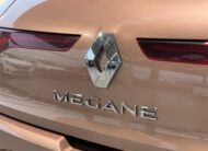 RENAULT MEGANE INTENS BLUE DCI 115CV + PACK NAVEGACION + SENSORES DE APARCAMIENTO DELANTEROS & TRASEROS