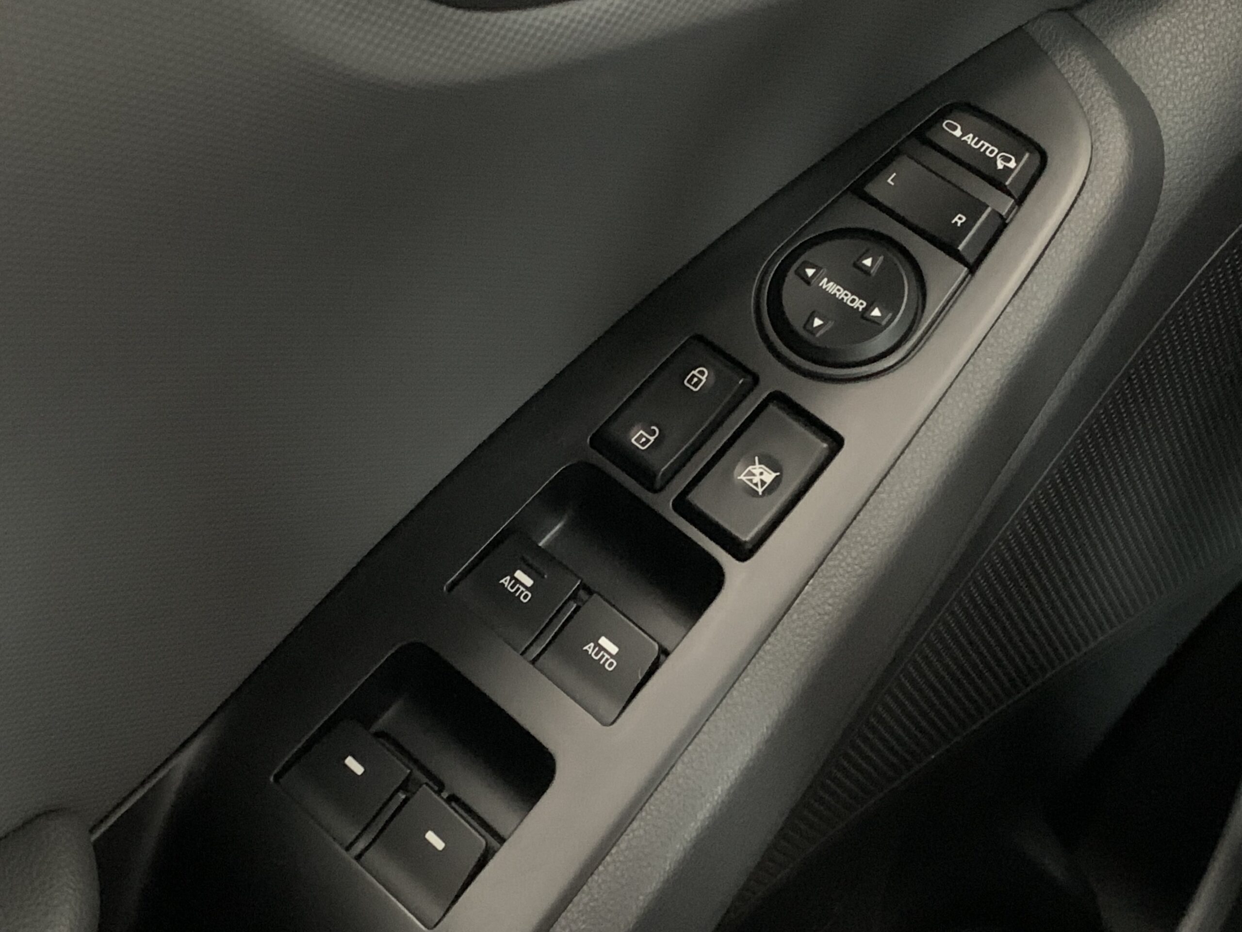 HYUNDAI IONIQ 1.6 GDI STYLE 141CV PHEV (HIBRIDO ENCHUFABLE)