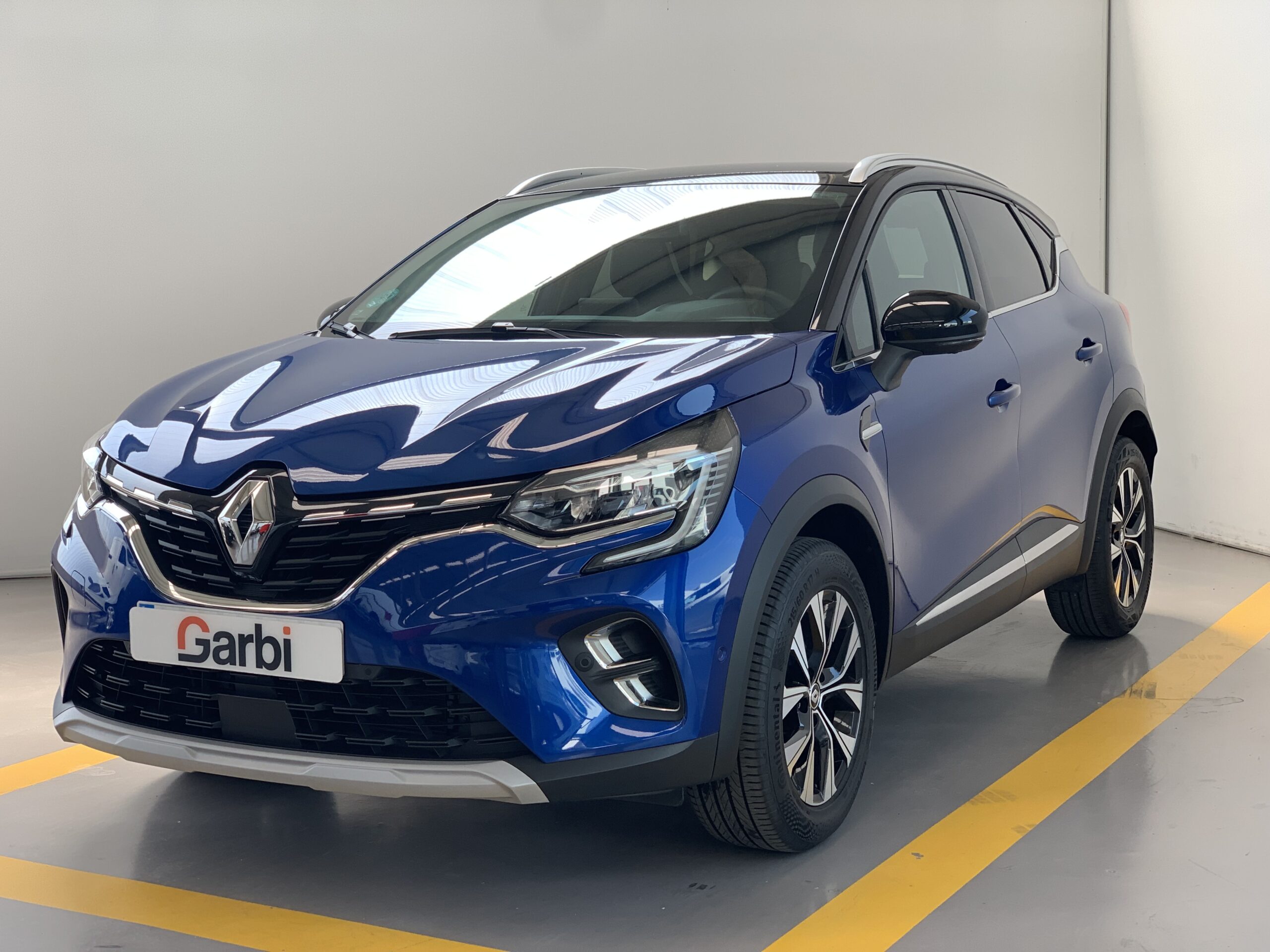 RENAULT CAPTUR TECHNO TCE 90CV + RUEDA DE REPUESTO + BARRAS DE TECHO LONGITUDINALES + CARGADOR POR INDUCCION + PACK FULL SCREEN + PACK CITY PREMIUM