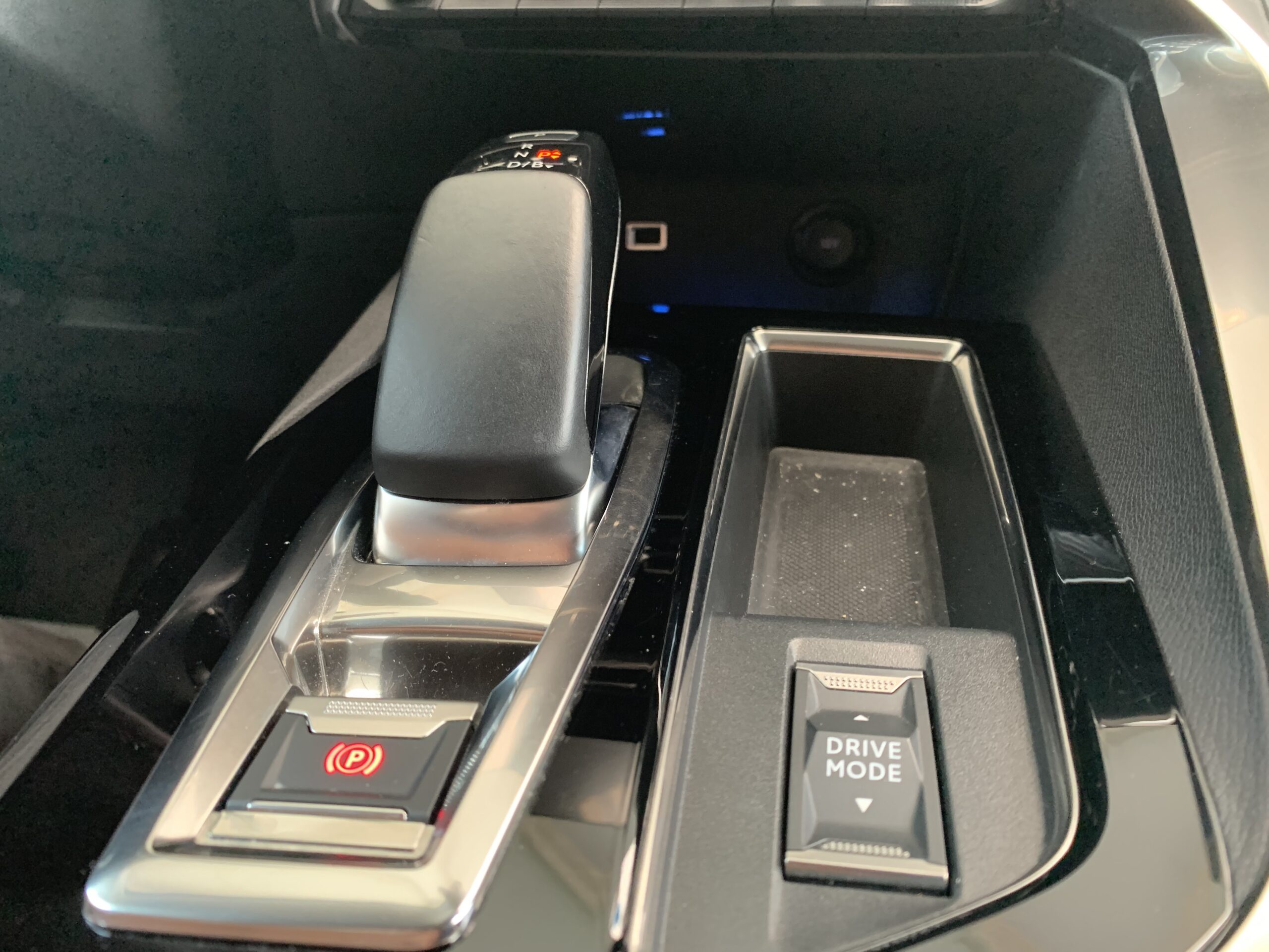 PEUGEOT 3008 ALLURE EAT8 PHEV (HIBRIDO ENCHUFABLE) 225CV