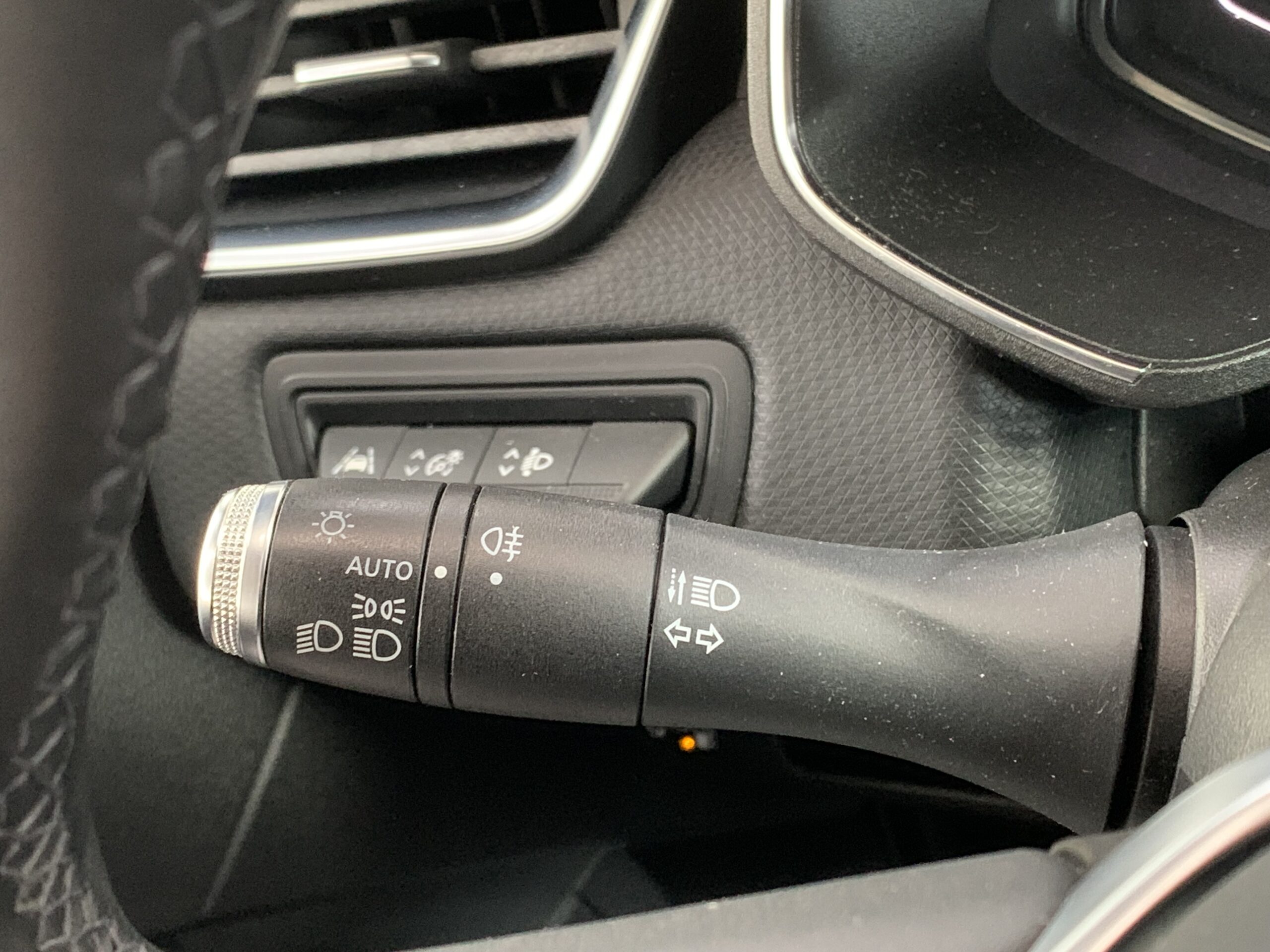 RENAULT CLIO ZEN ECO-G (GLP) DE 100CV