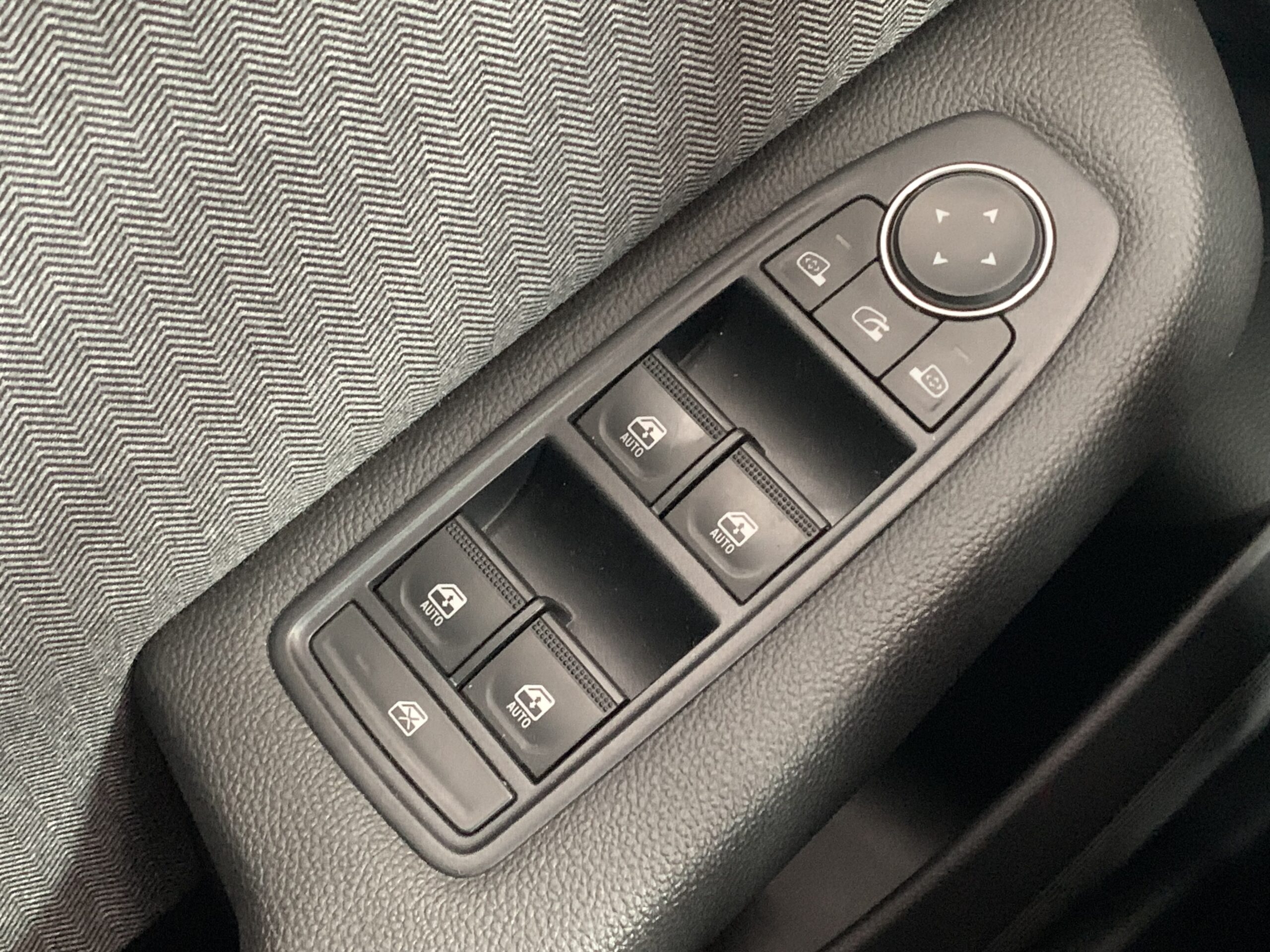 RENAULT CLIO TECHNO E-TECH FULL HYBRID 145CV