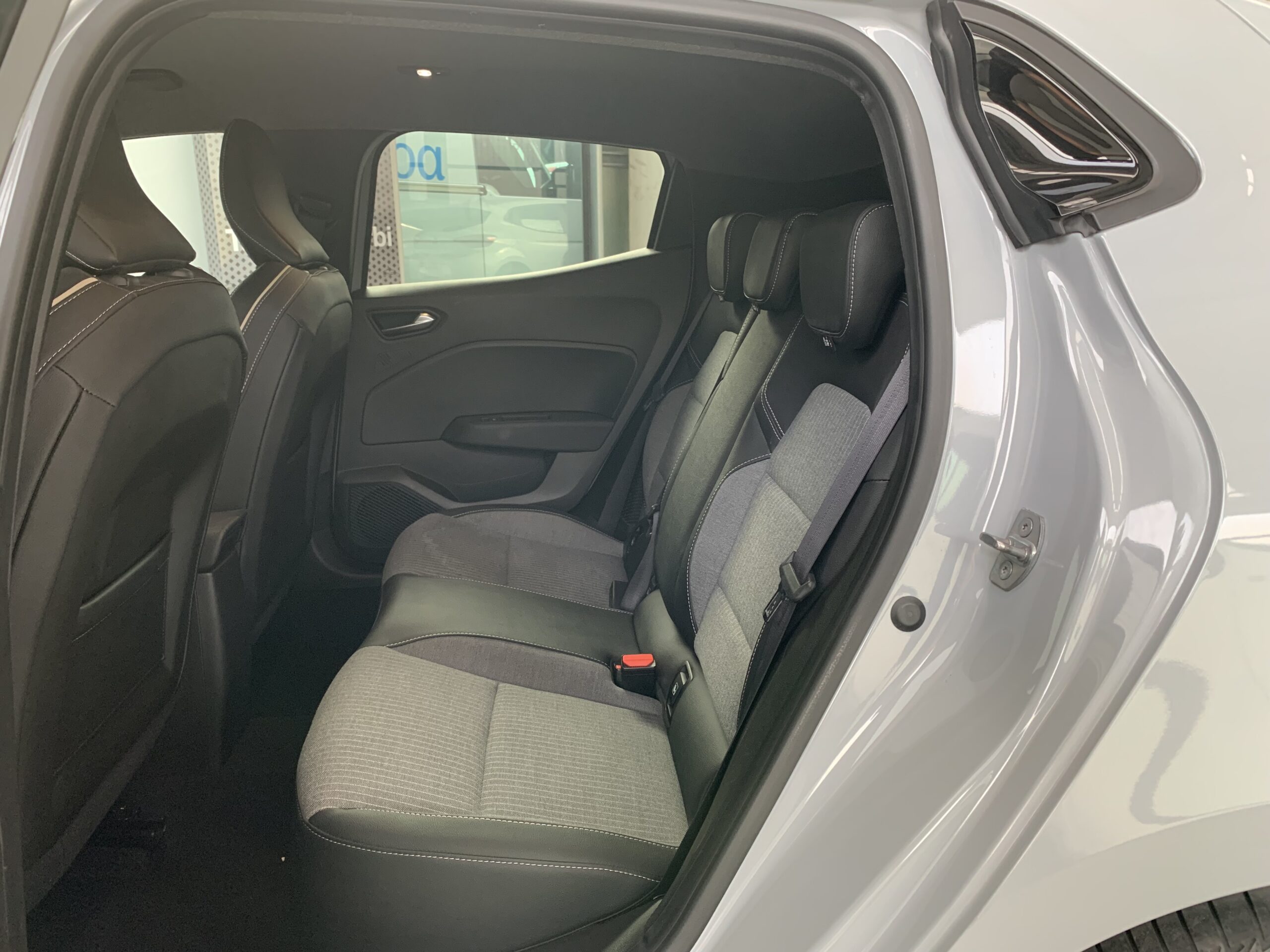 RENAULT CLIO TECHNO E-TECH FULL HYBRID 145CV