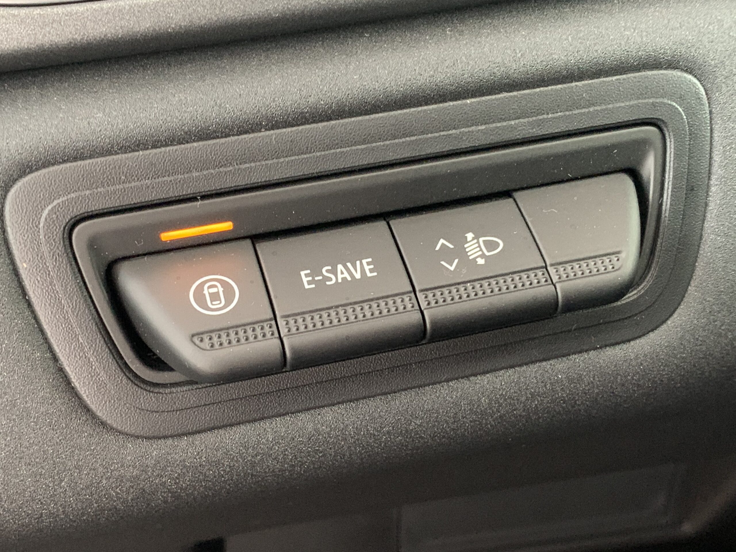 RENAULT CAPTUR TECHNO FULL HYBRID 160CV + TECHO NEGRO BRILLANTE + RUEDA DE EMERGENCIA