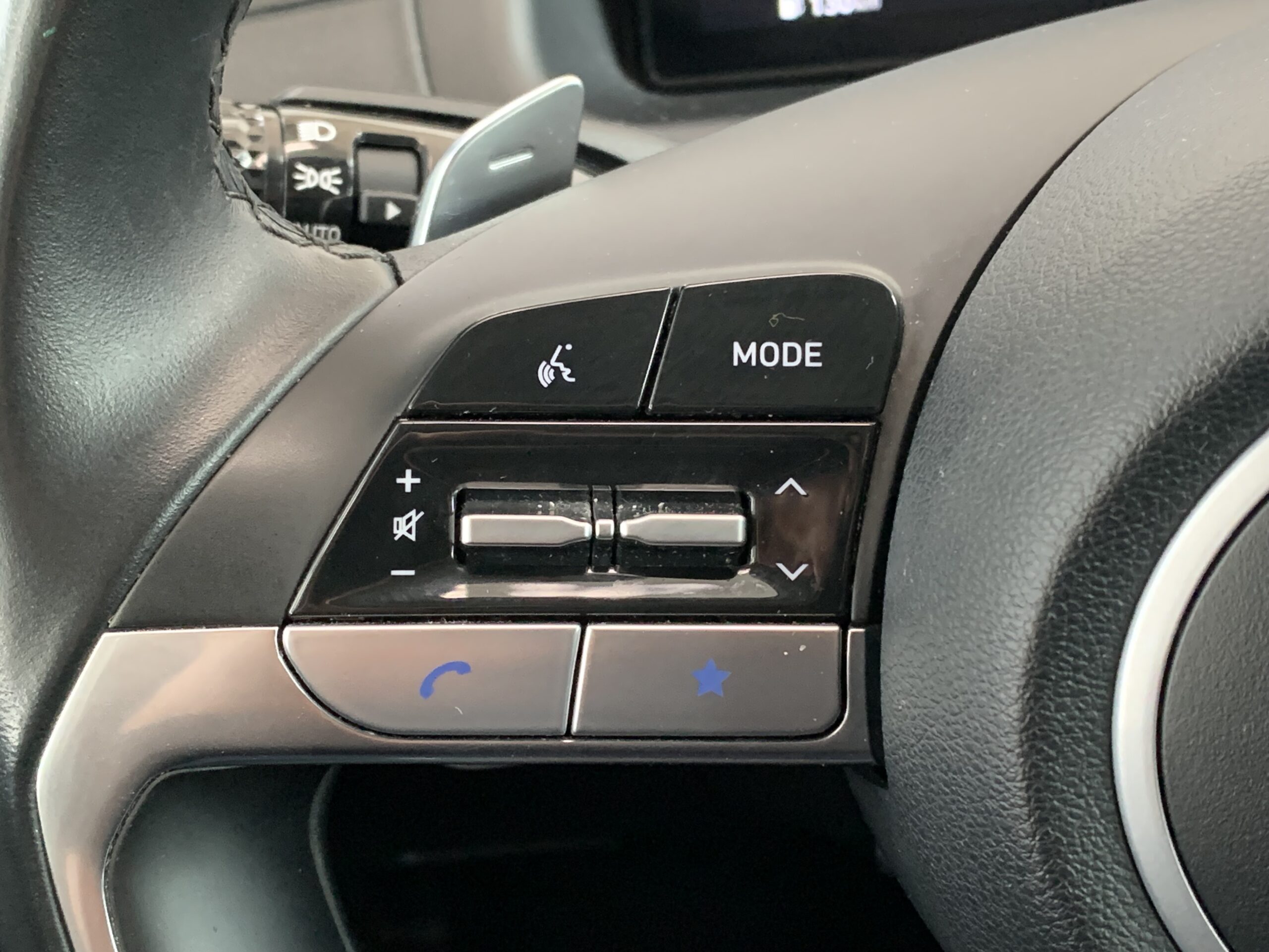 HYUNDAI TUCSON MAXX HIBRIDO ENCHUFABLE 4X4 265CV