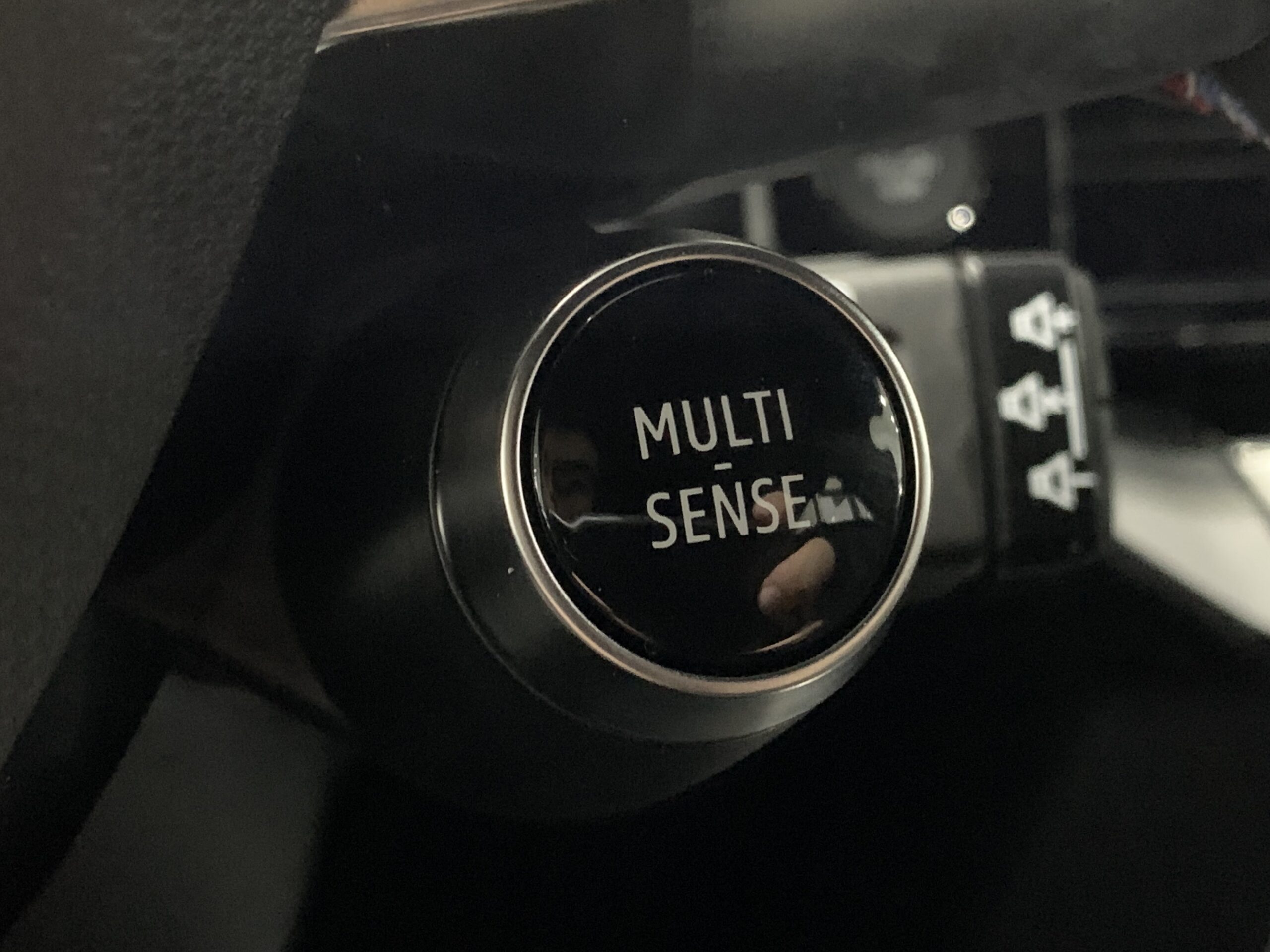 RENAULT NUEVO CLIO ESPIRIT ALPINE FULL HYBRID 160CV + PACK PARKING (CAMARA 360º + APARCAMIENTO MANOS LIBRES + AYUDA AL APARCAMIENTO DELANTERO, TRASERO & LATERAL)