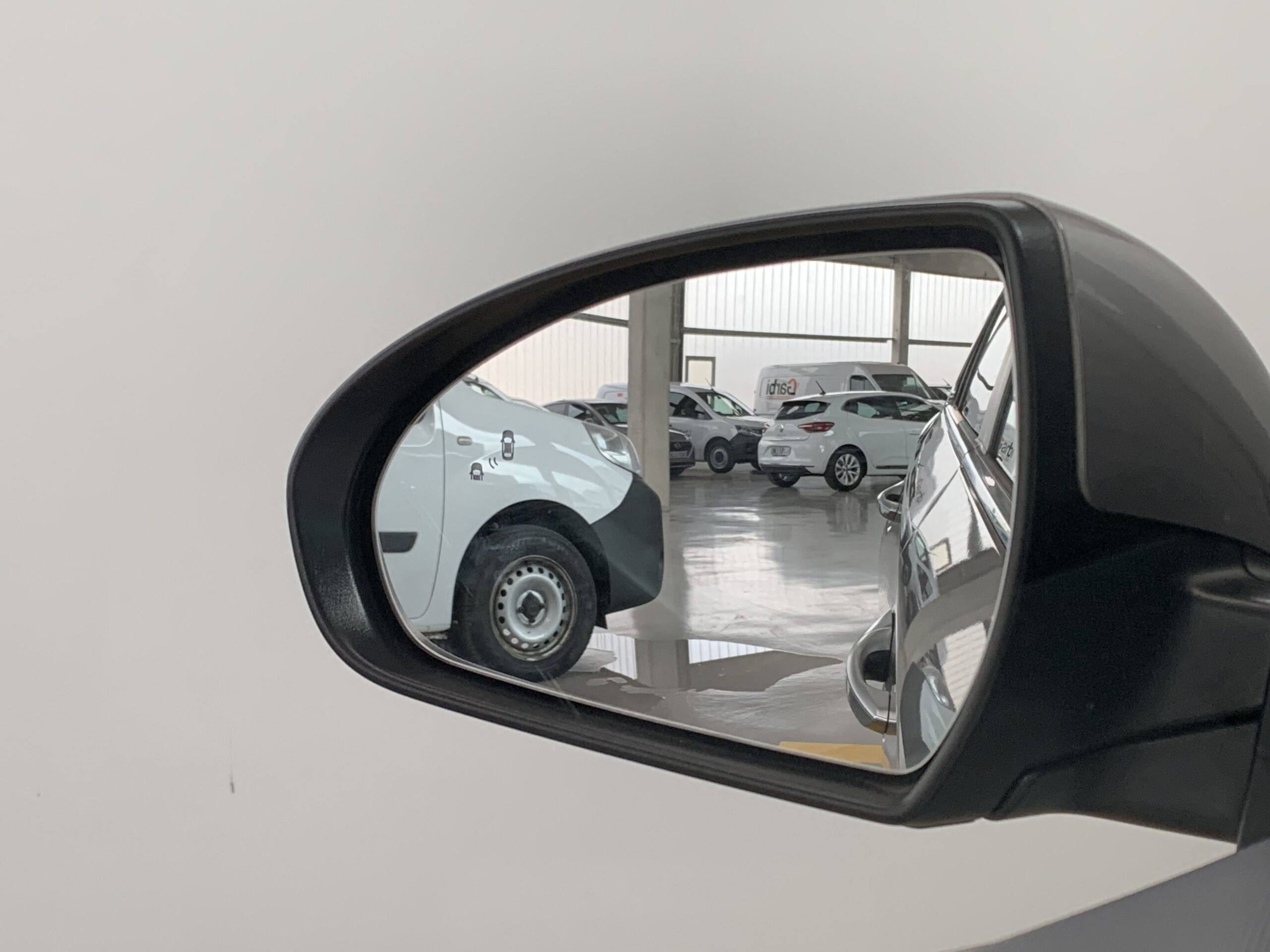 HYUNDAI IONIQ STYLE 1.6 GDI HIBRIDO ENCHUFABLE 141CV