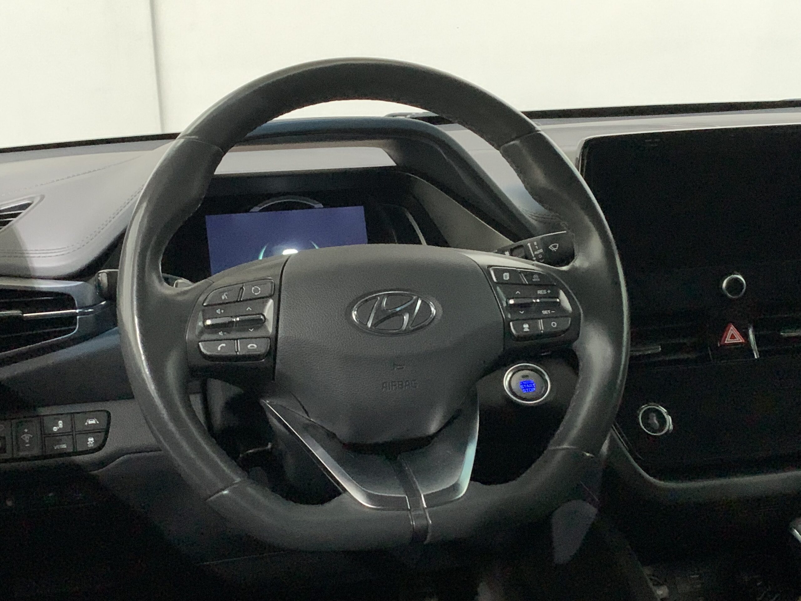 HYUNDAI IONIQ 1.6GDI 141CV STYLE HIBRIDO ENCHUFABLE