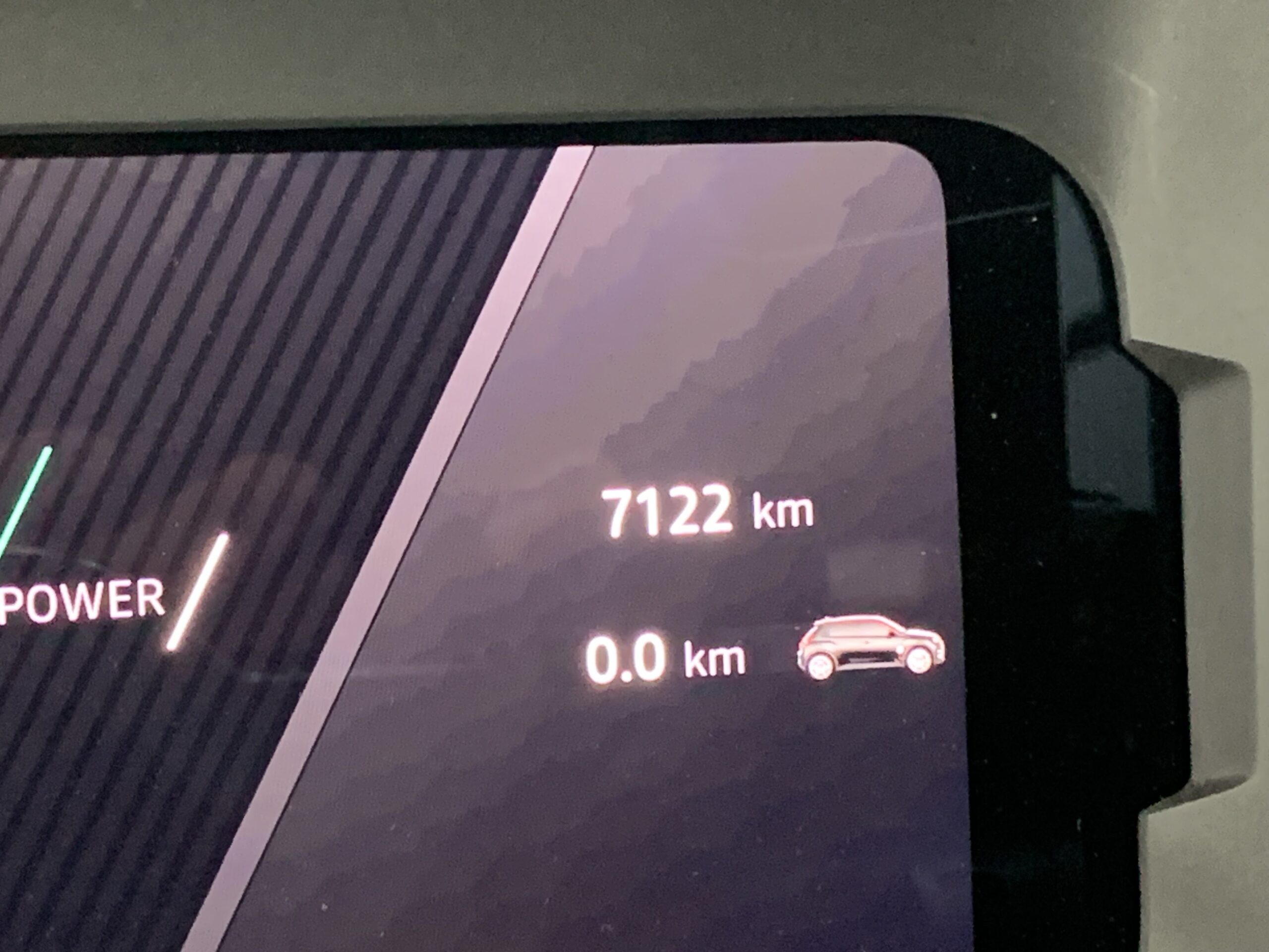 R5 100% ELECTRICO ICONIC CINQ 150CV AUTONOMIA CONFORT (HASTA 412KM) + CARGADOR BIDIRECCIONAL POWER TO OBJECT + PACK SAFETY & EASY DRIVE + SISTEMA MULTIMEDIA OPEN RLINK 10,1″ CON GOOGLE INTEGRADO Y AUDIO HARMAN KARDON