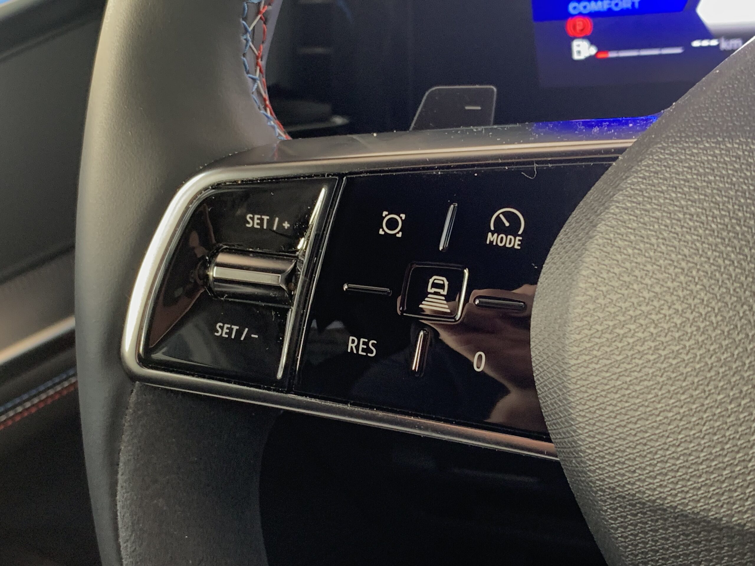 RENAULT RAFALE ESPIRIT ALPINE FULL HYBRID 200CV + PACK DRIVING & HEATING + PACK CITY PREMIUM + PACK CONFORT + RUEDA DE EMERGENCIA