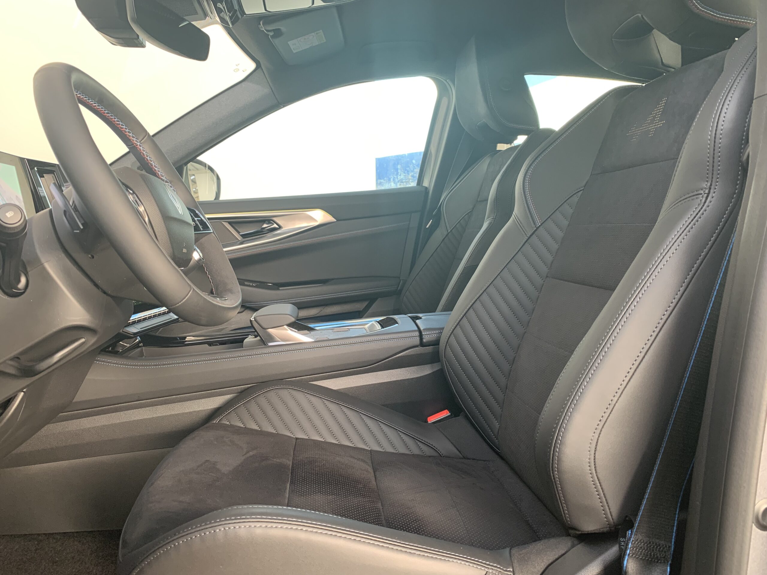 RENAULT RAFALE ESPIRIT ALPINE FULL HYBRID 200CV + PACK DRIVING & HEATING + PACK CITY PREMIUM + PACK CONFORT + RUEDA DE EMERGENCIA