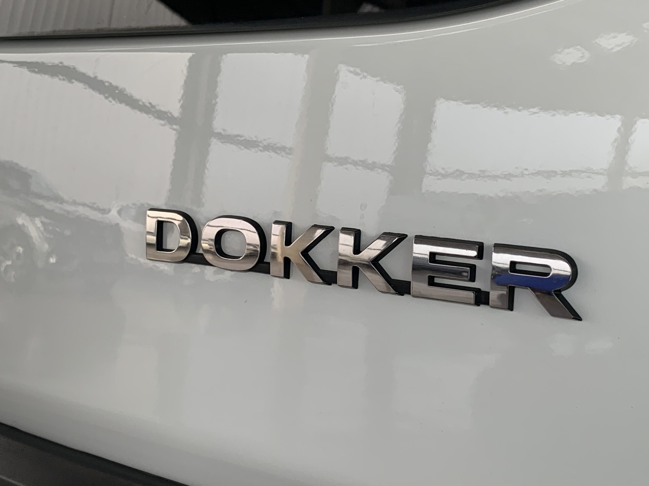 DACIA DOKKER N1 ESSENTIAL BLUE DCI 95CV 5 PLAZAS