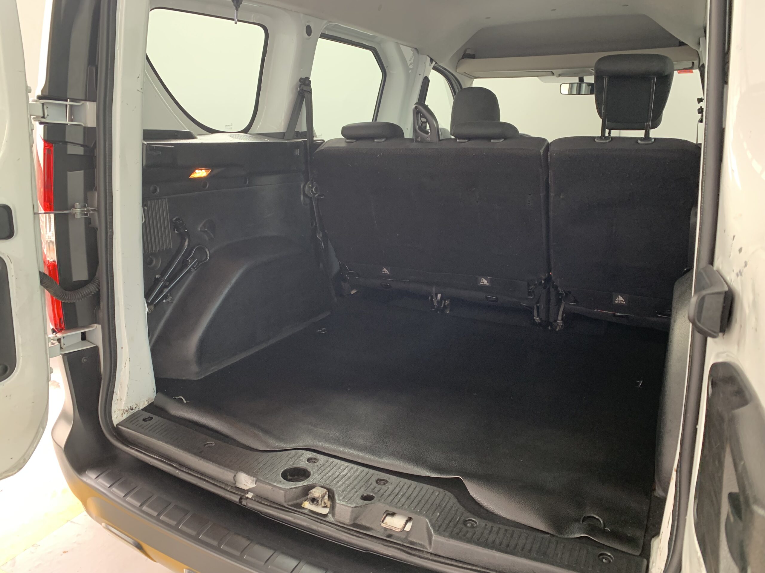 DACIA DOKKER N1 ESSENTIAL BLUE DCI 95CV 5 PLAZAS