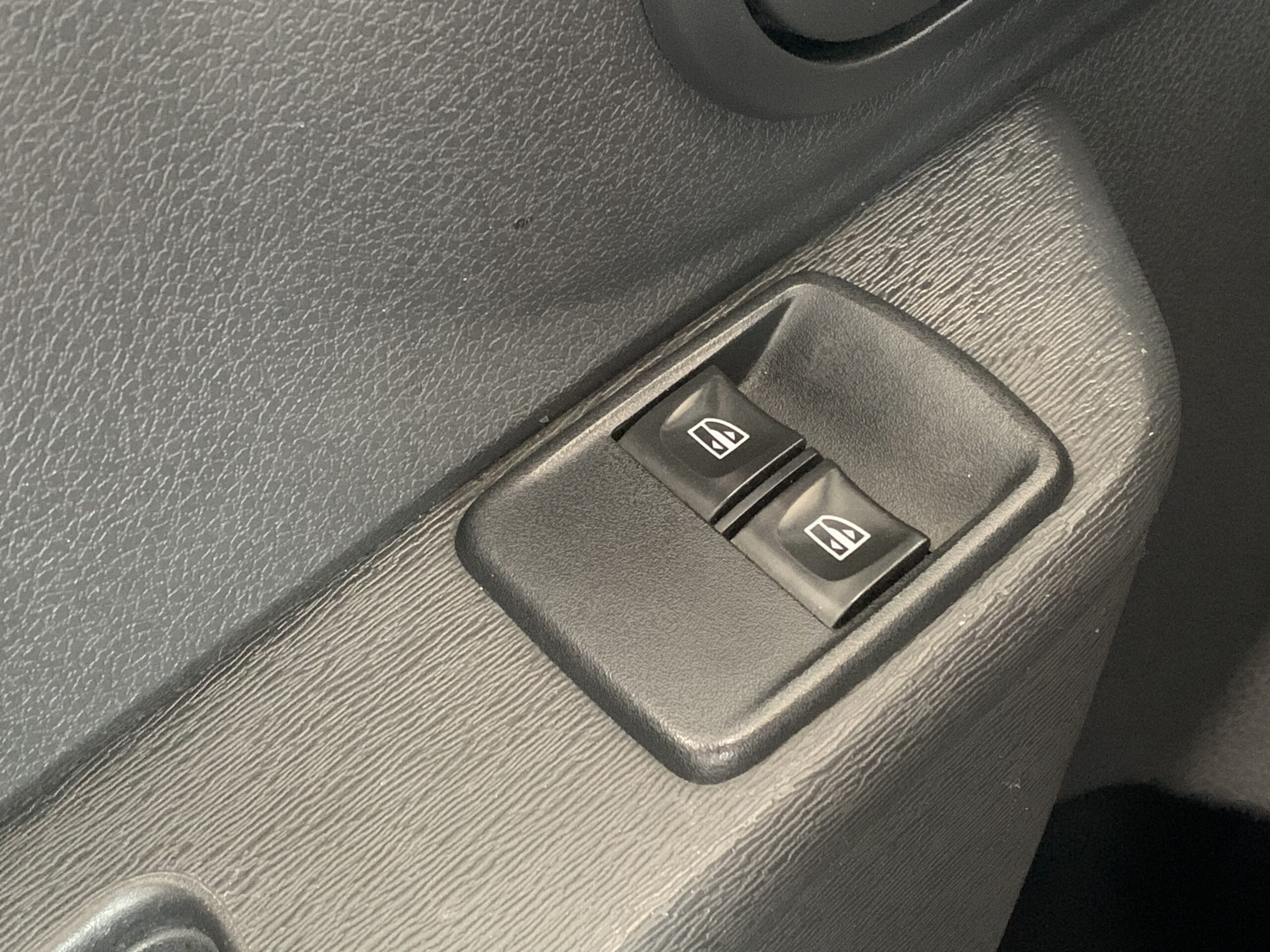 DACIA DOKKER N1 ESSENTIAL BLUE DCI 95CV 5 PLAZAS