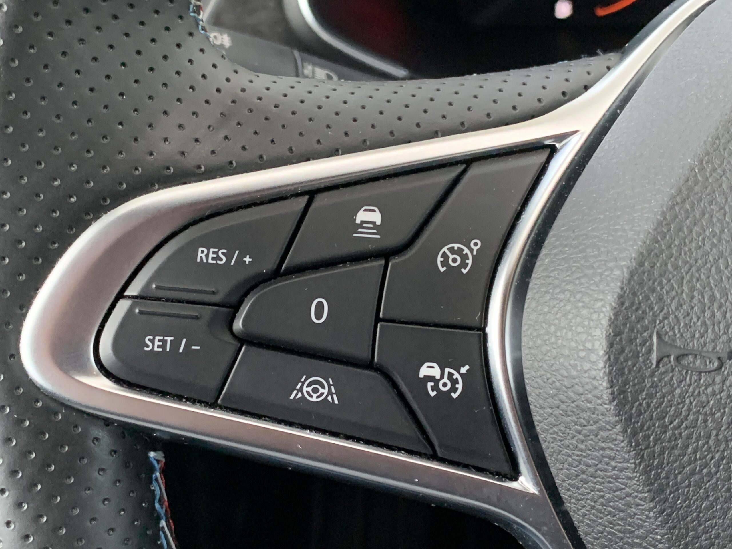 NUEVO ARKANA ESPIRIT ALPINE E-TECH 145CV + TECHO NEGRO + PACK PARKING (CAMARA 360º)