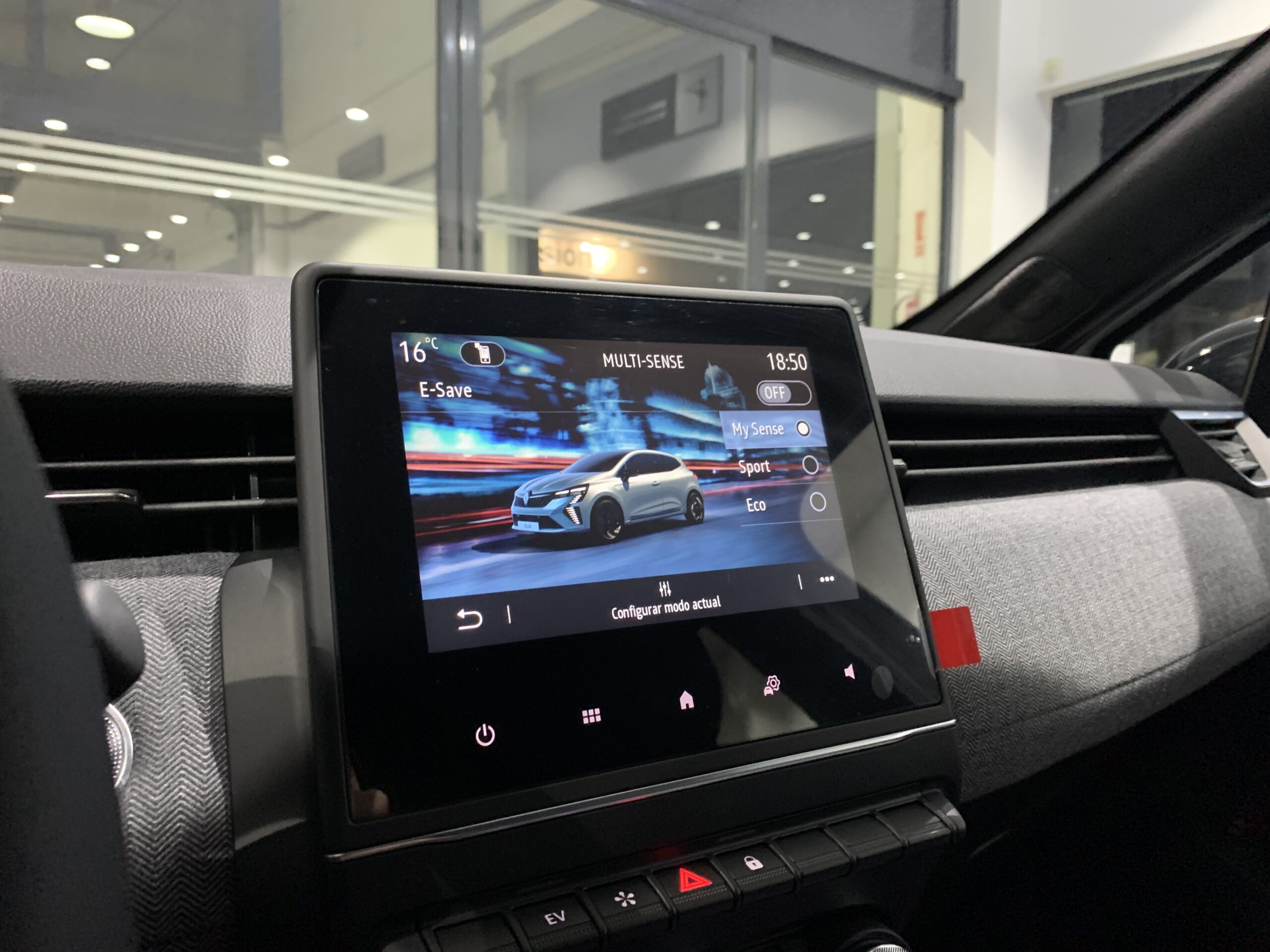 RENAULT CLIO TECHNO FULL HYBRID 145CV + PACK LOOK (LLANTAS 17″) + RUEDA DE EMERGENCIA