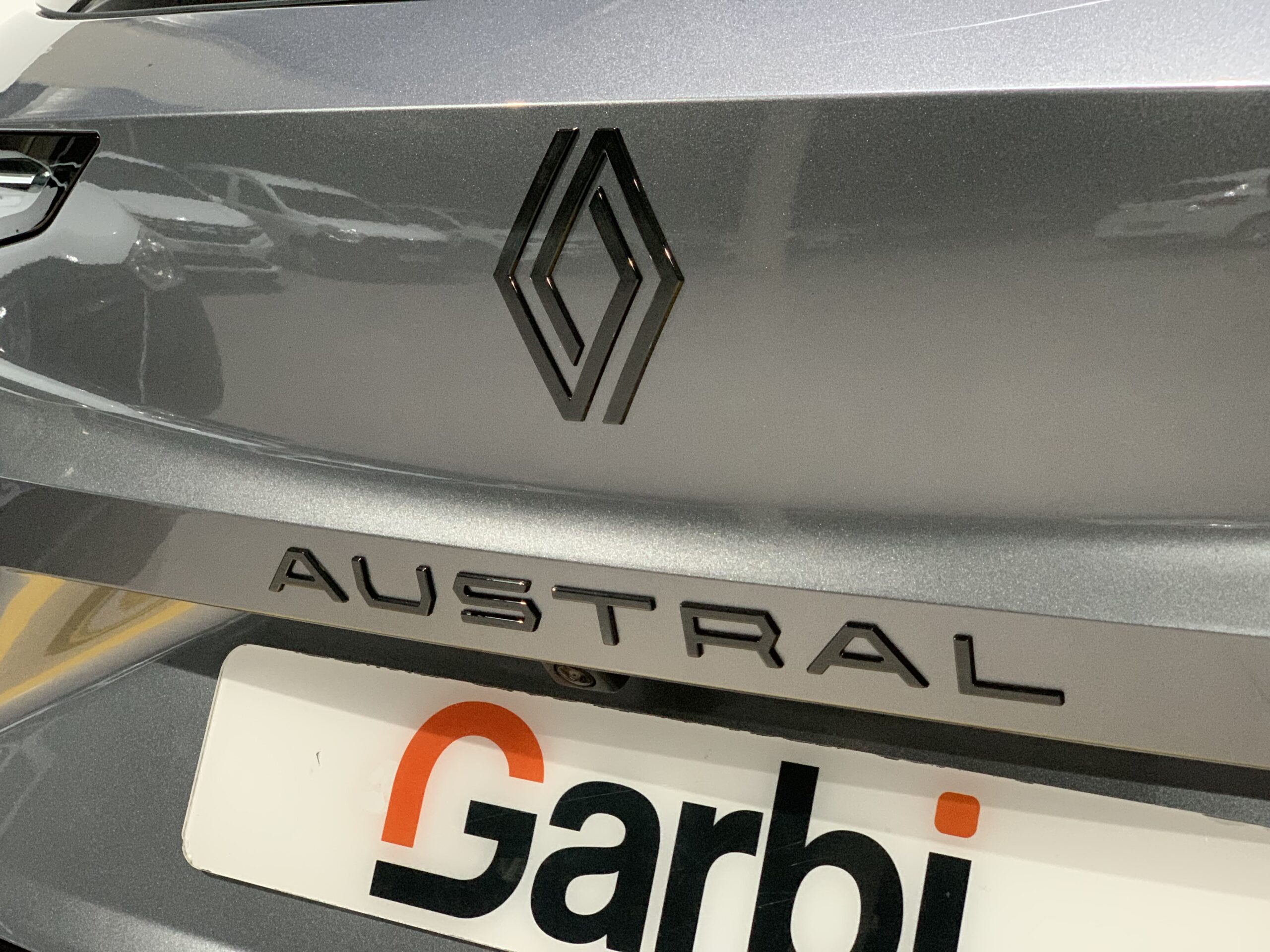 RENAULT NUEVO AUSTRAL ESPIRIT ALPINE FULL HYBRID 200CV + TECHO NEGRO BRILLANTE