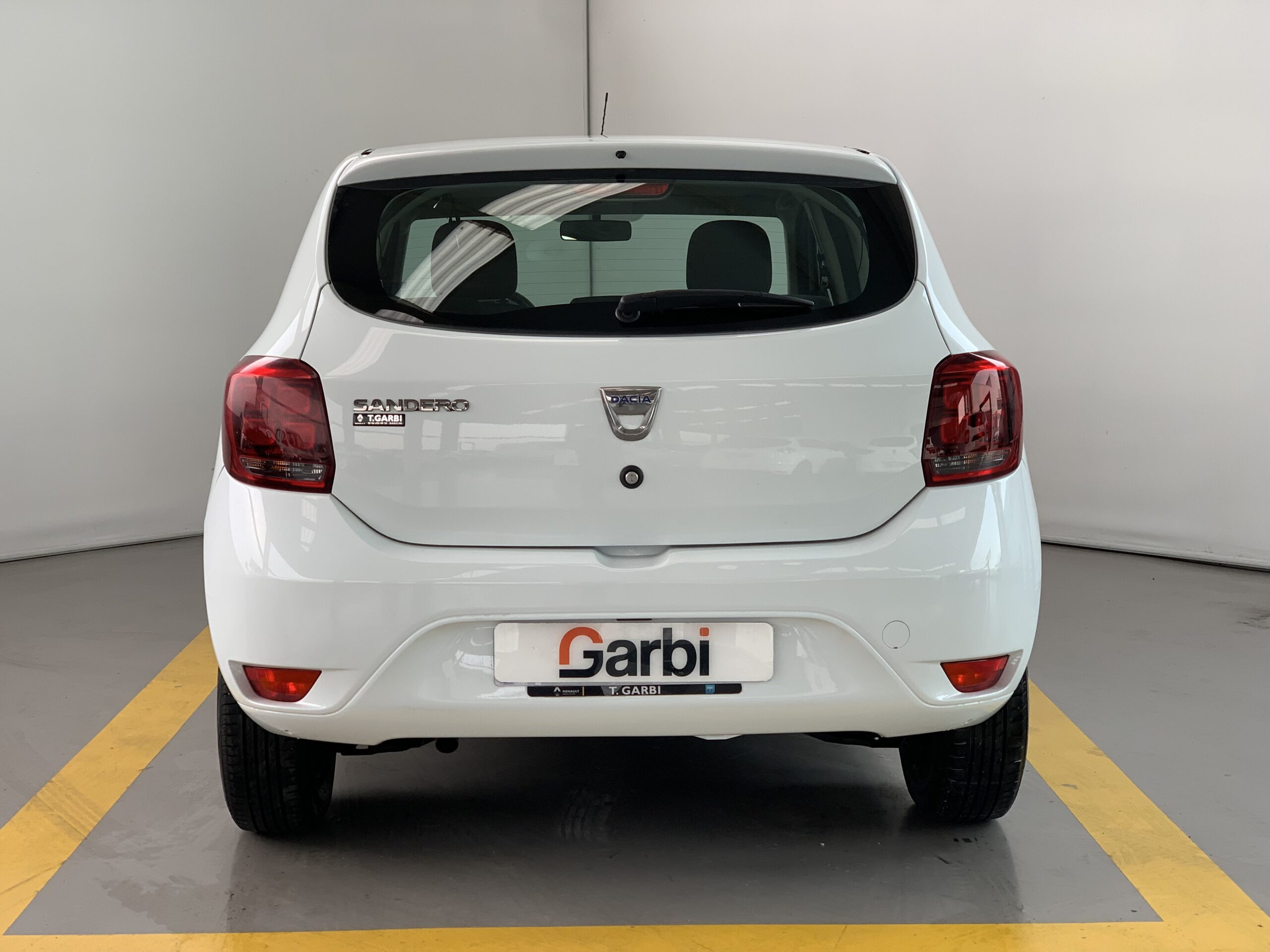 SANDERO COMFORT BLUE DCI 95CV + CLIMATIZACION MANUAL + RUEDA DE REPUESTO