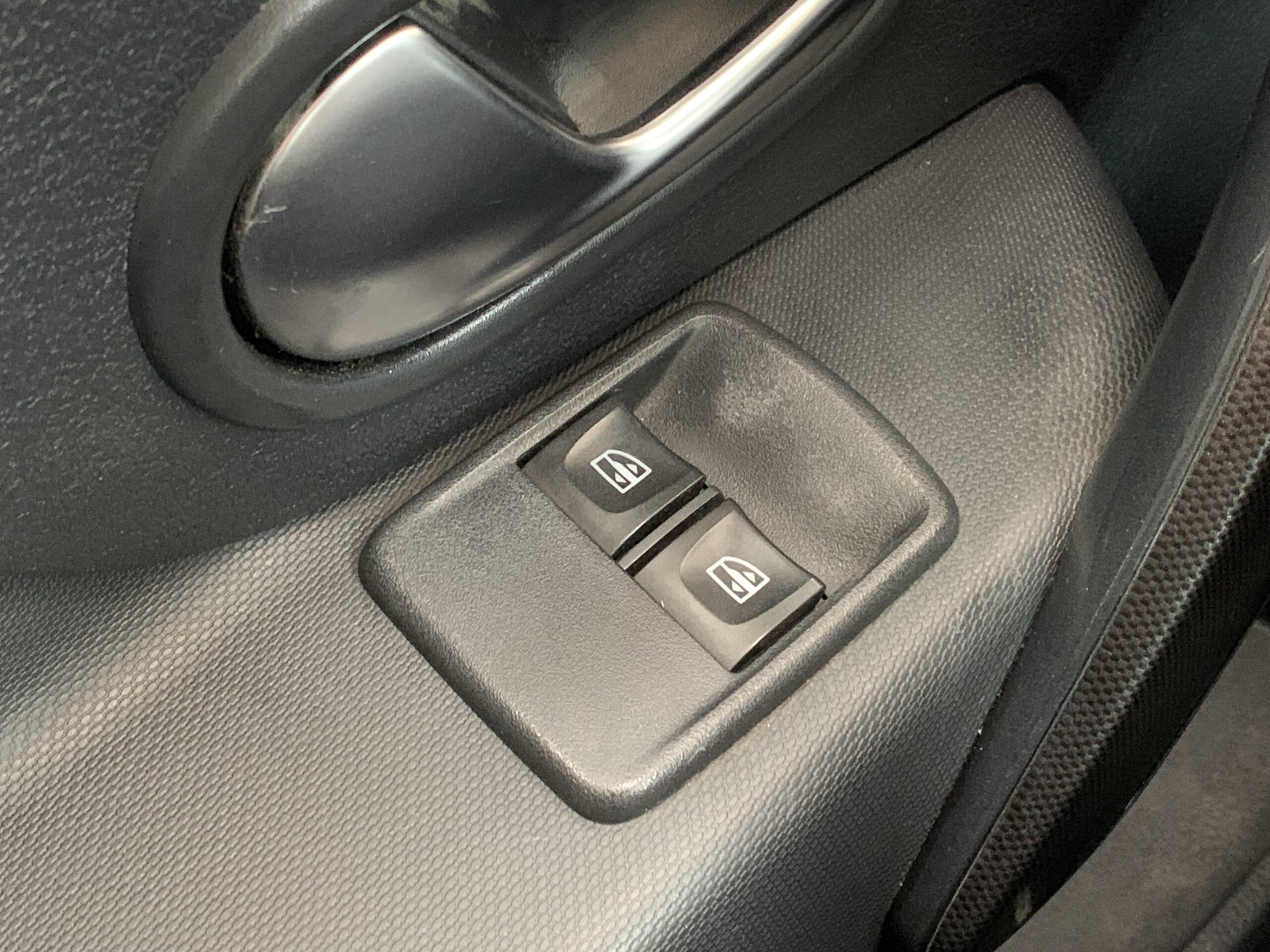 SANDERO COMFORT BLUE DCI 95CV + CLIMATIZACION MANUAL + RUEDA DE REPUESTO