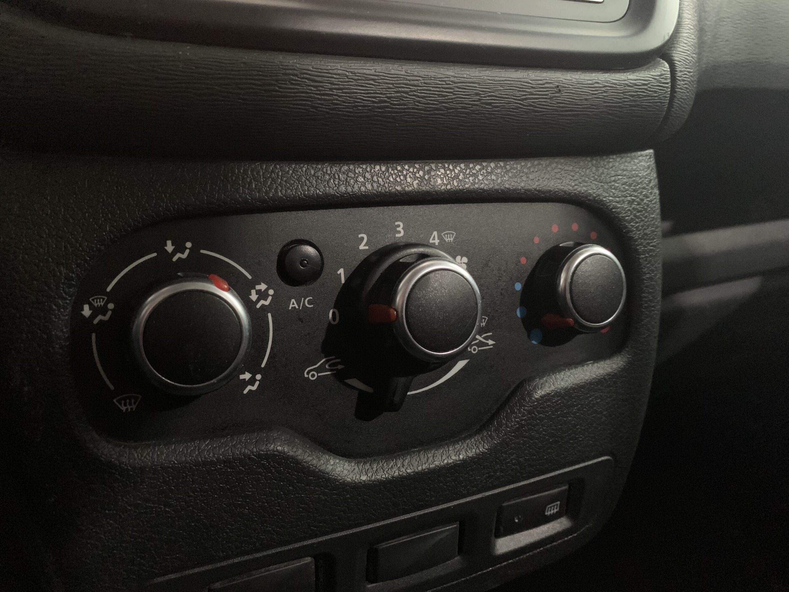 DACIA DOKKER N1 ESSENTIAL 5 PLAZAS BLUE DCI 95CV