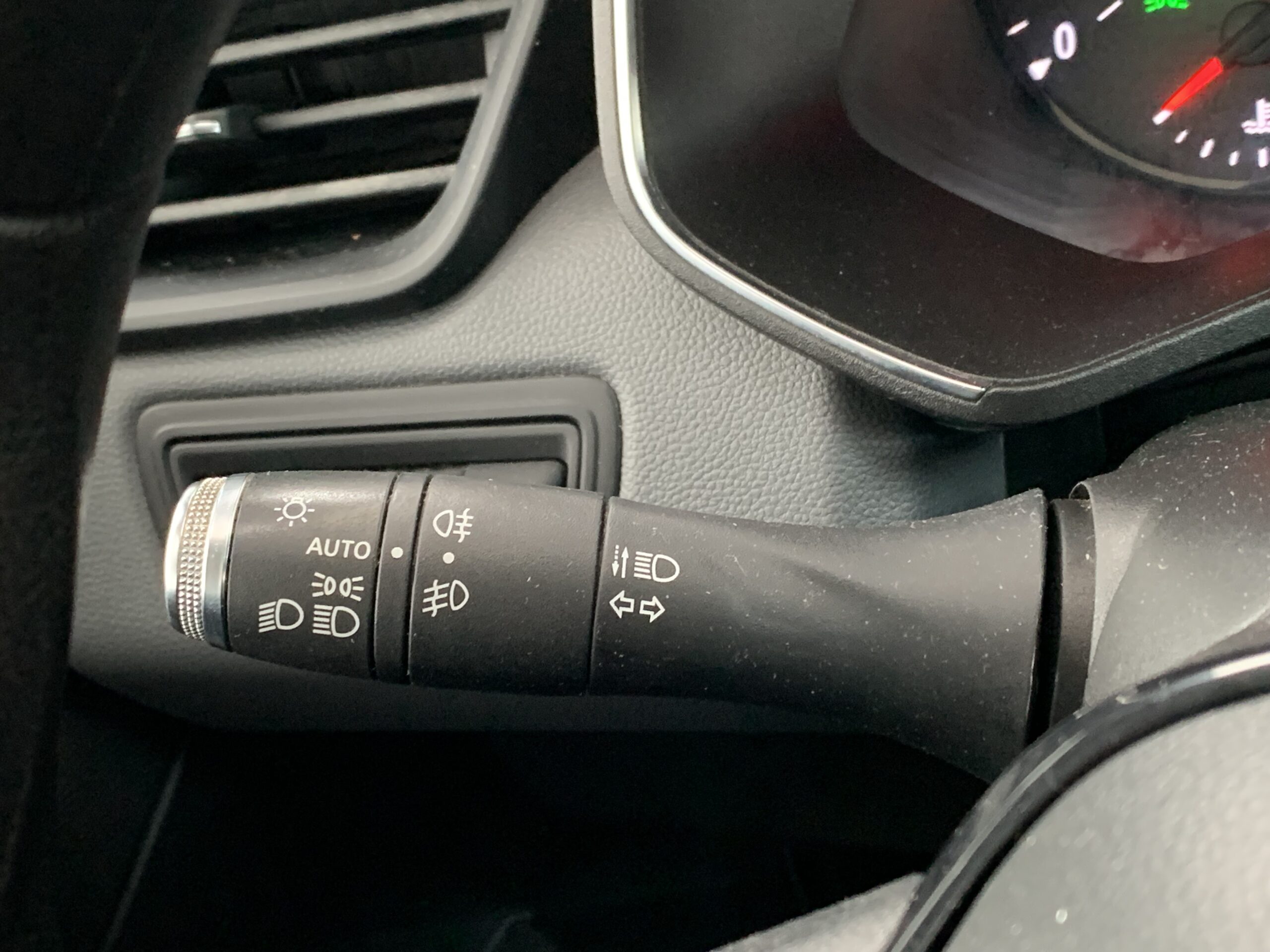 RENAULT CLIO BUSINESS DCI 85CV