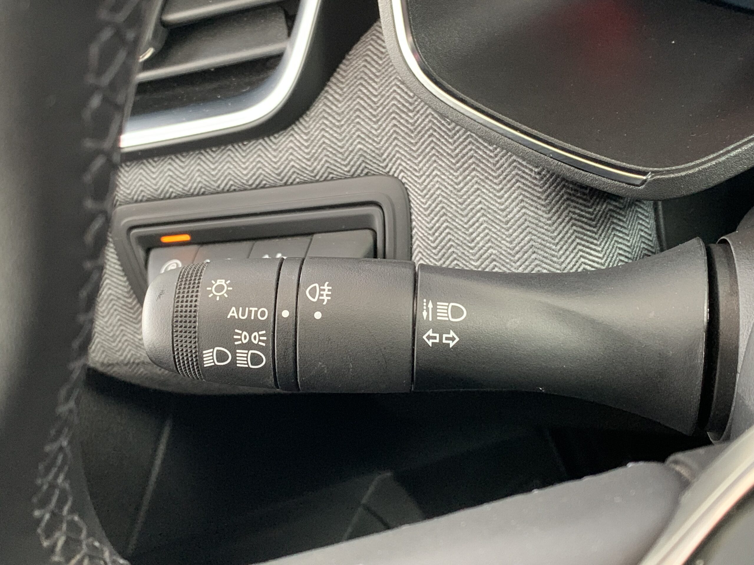 RENAULT CLIO TECHNO FULL HYBRID 145CV