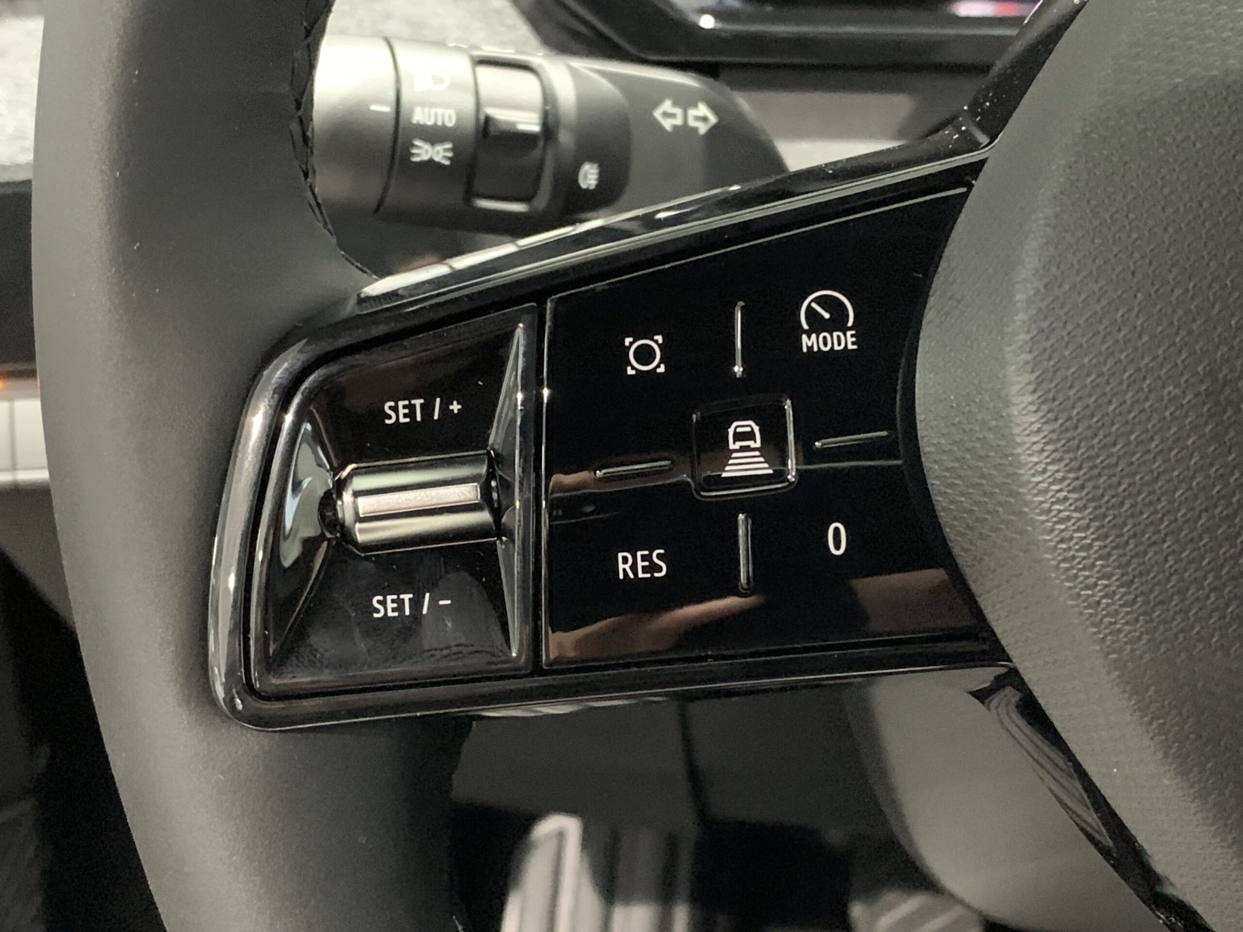 NUEVO CLIO EVOLUTION TCE 115CV + RUEDA DE EMERGENCIA + CAMARA DE VISION TRASERA