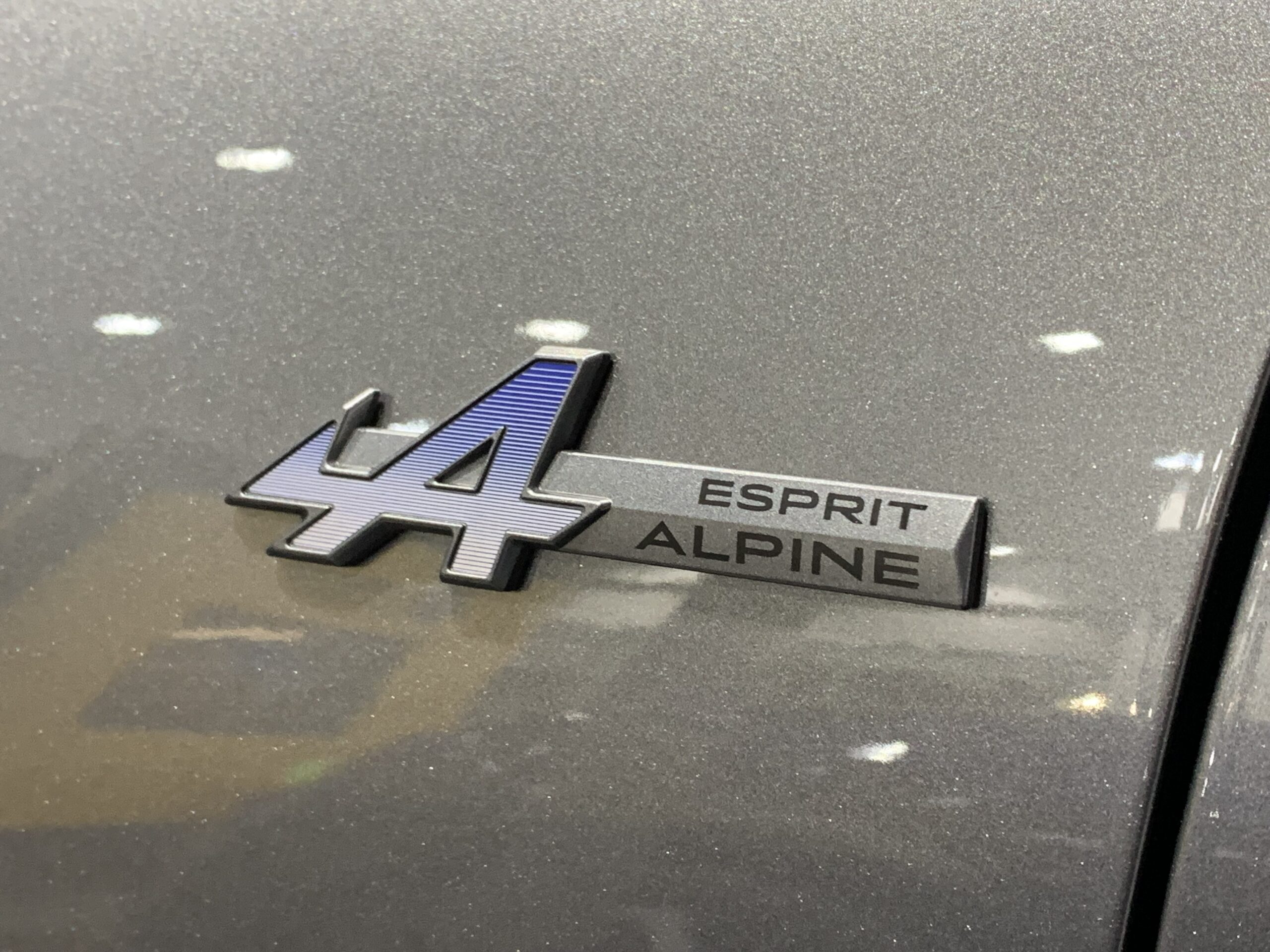 NUEVO CLIO ESPIRIT ALPINE FULL HYBRID 160CV + PACK PARKING