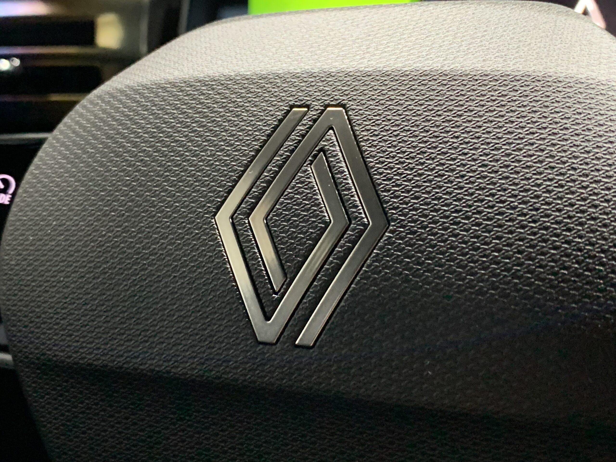 NUEVO CLIO ESPIRIT ALPINE FULL HYBRID 160CV + PACK PARKING