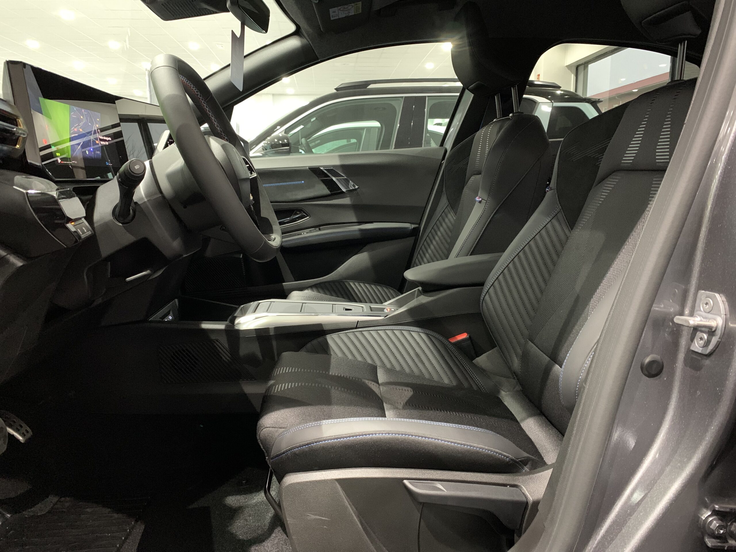 NUEVO CLIO ESPIRIT ALPINE FULL HYBRID 160CV + PACK PARKING