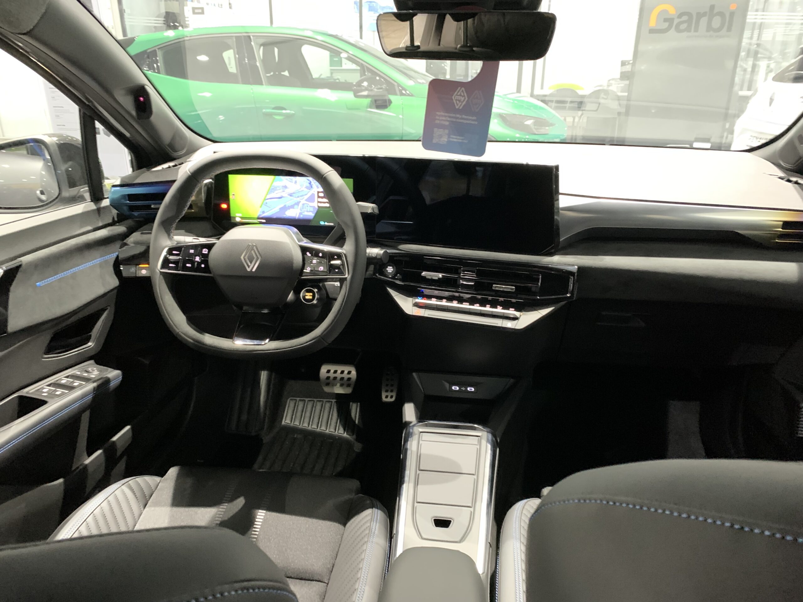 NUEVO CLIO ESPIRIT ALPINE FULL HYBRID 160CV + PACK PARKING