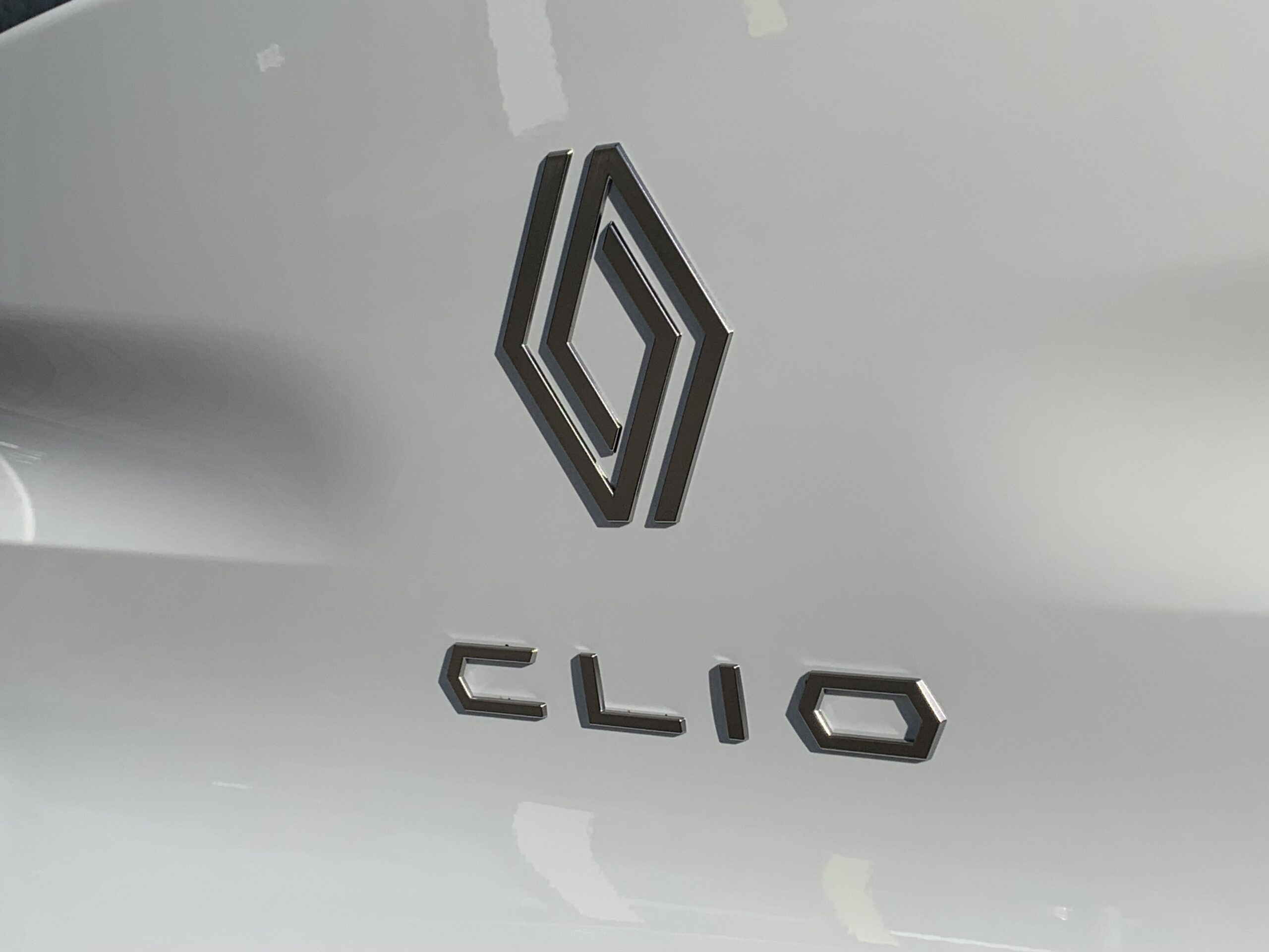 NUEVO CLIO EVOLUTION TCE 115CV + RUEDA DE EMERGENCIA + CAMARA DE VISION TRASERA