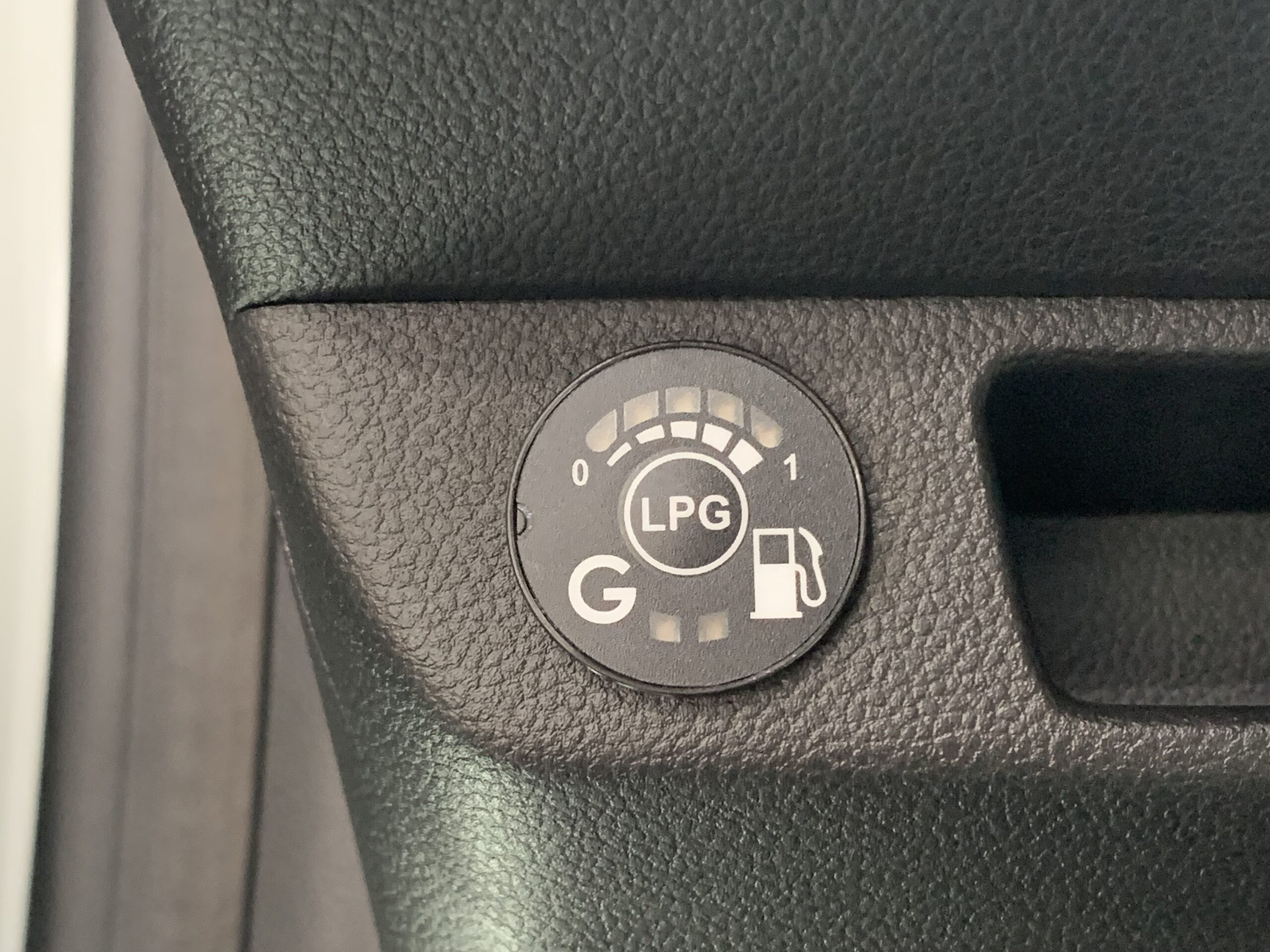 RENAULT CLIO TECHNO ECO-G (GLP) 100CV