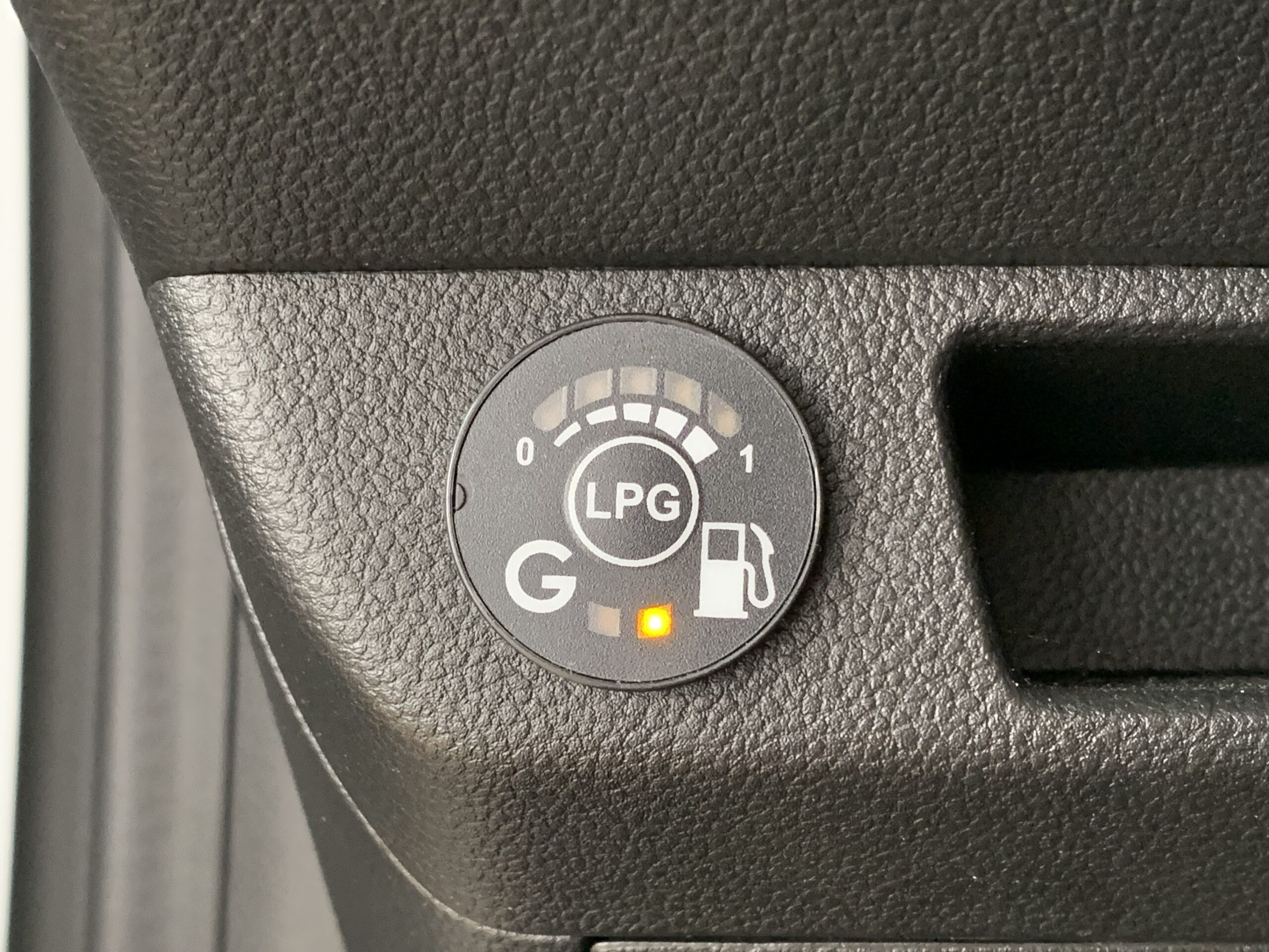 RENAULT CLIO ZEN GLP 100CV