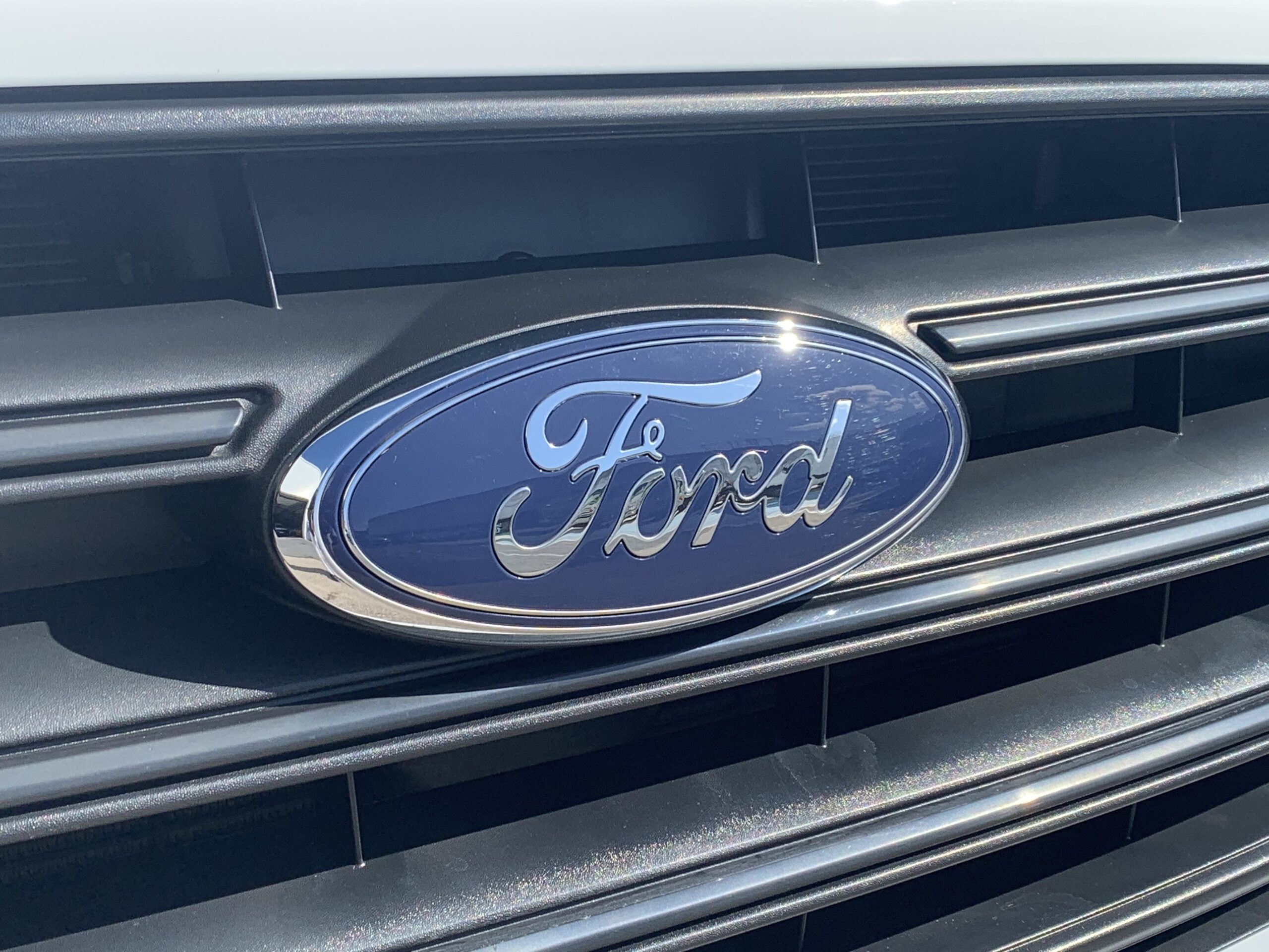 FORD TRANSIT CUSTOM KOMBI L1H1 9 PLAZAS 320 TREND HIBRIDO ENCHUFABLE DE 125CV