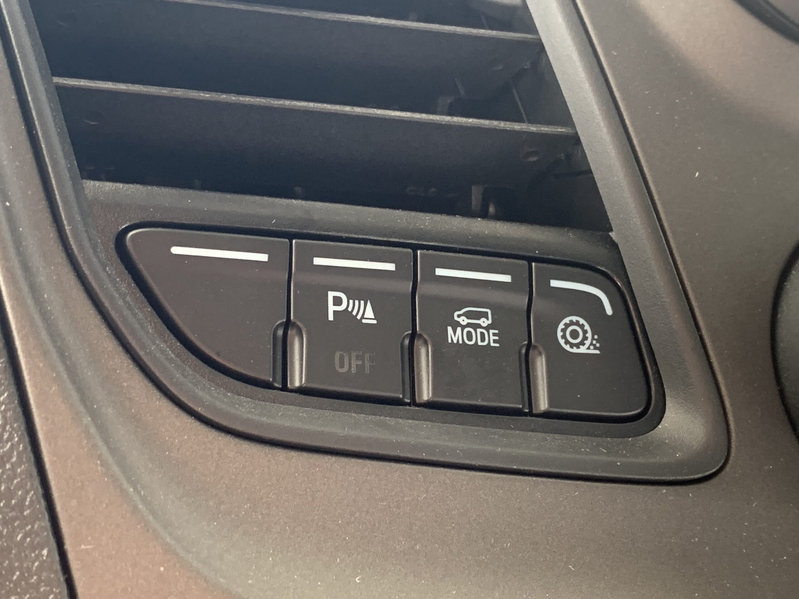 FORD TRANSIT CUSTOM KOMBI L1H1 9 PLAZAS 320 TREND HIBRIDO ENCHUFABLE DE 125CV