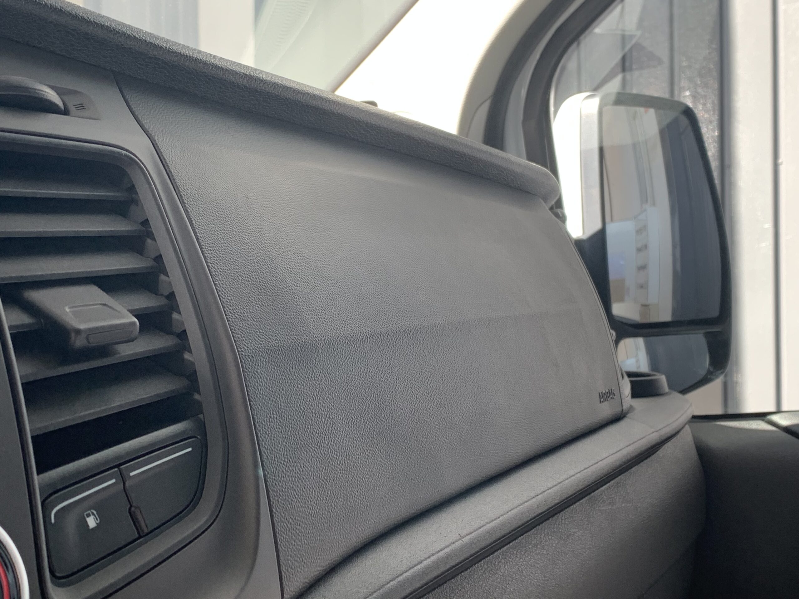 FORD TRANSIT CUSTOM KOMBI L1H1 9 PLAZAS 320 TREND HIBRIDO ENCHUFABLE DE 125CV