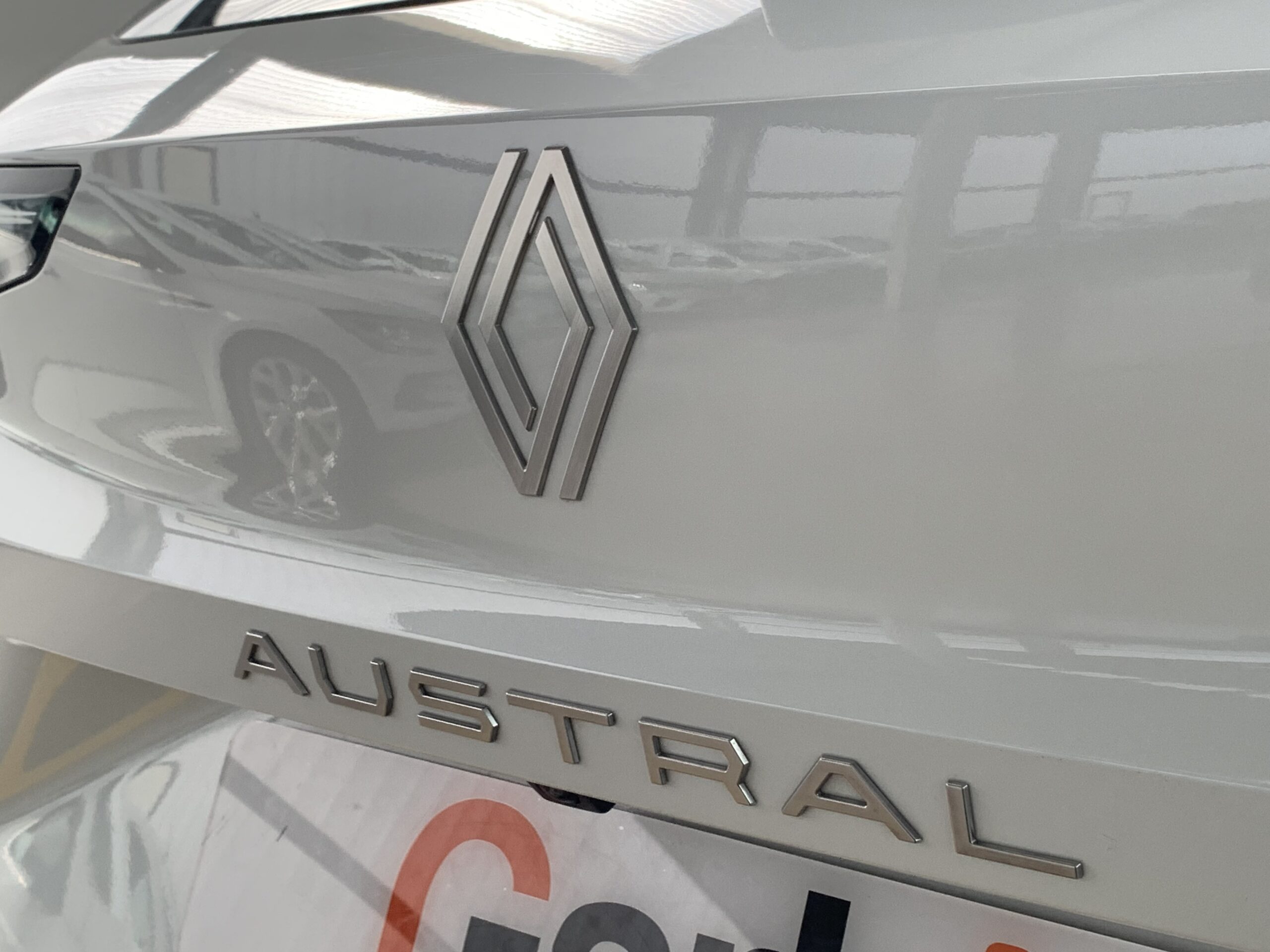 RENAULT AUSTRAL TECHNO HIBRIDO DE 200CV + TECHO NEGRO BRILLANTE