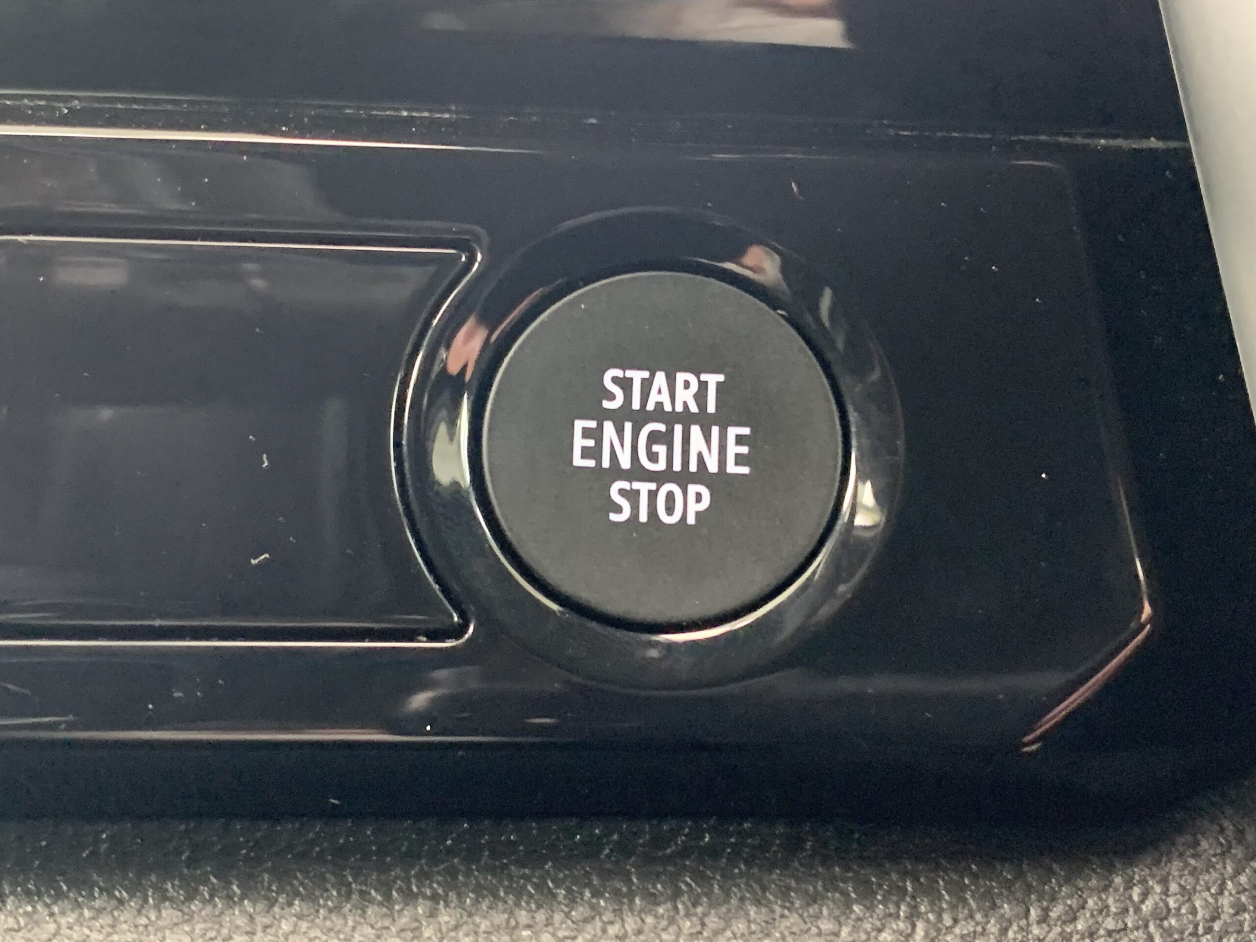 RENAULT AUSTRAL TECHNO HIBRIDO DE 200CV + TECHO NEGRO BRILLANTE