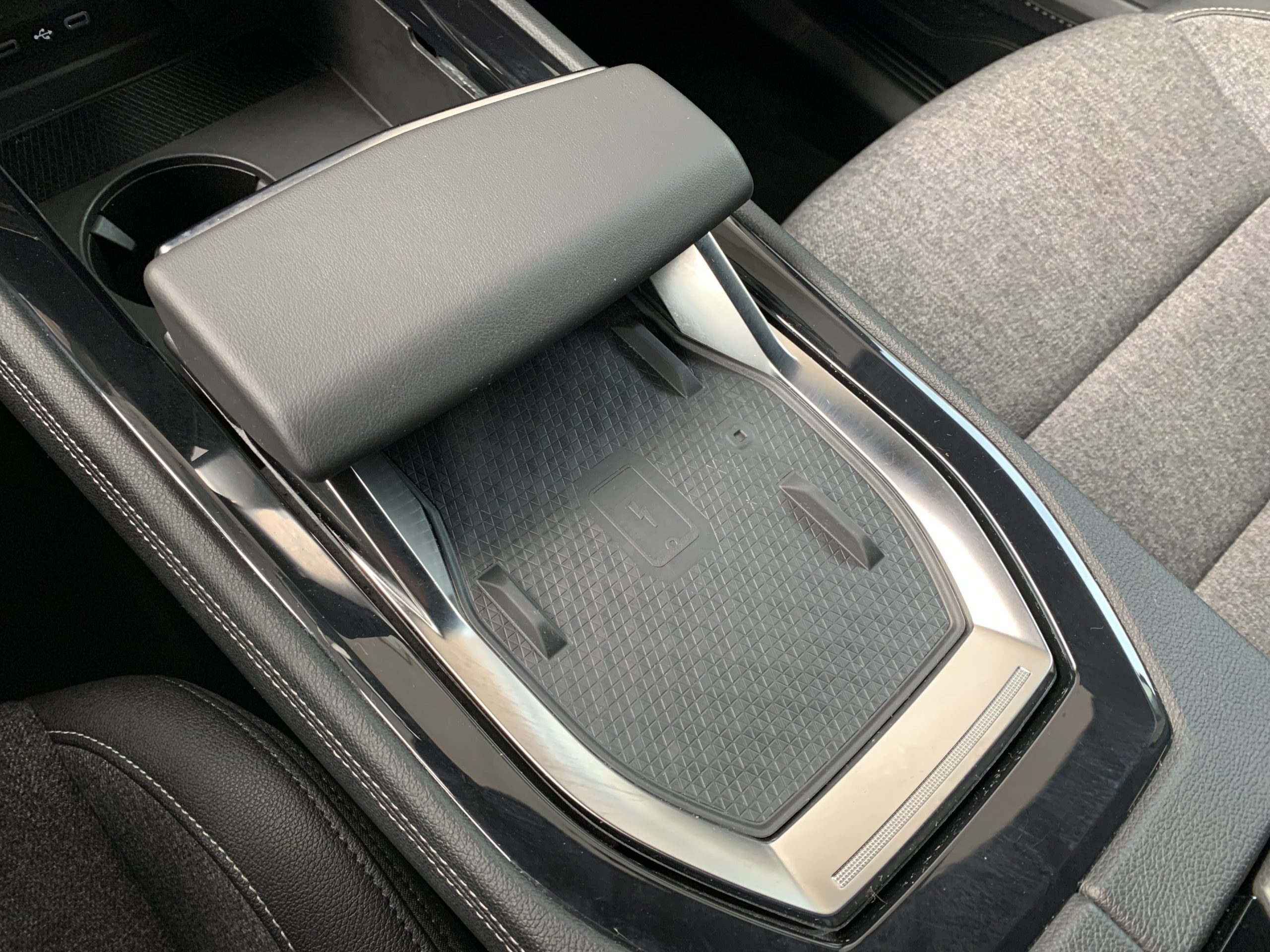 RENAULT AUSTRAL TECHNO HIBRIDO DE 200CV + TECHO NEGRO BRILLANTE