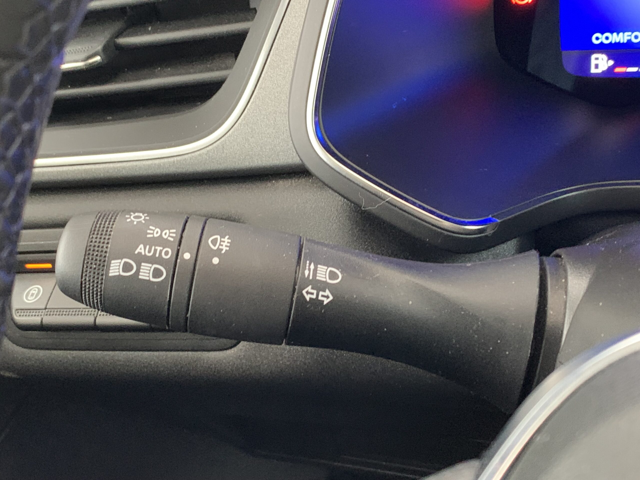 RENAULT SYMBIOZ TECHNO MICRO HIBRIDO DE 140CV + PACK SAFETY & DRIVING