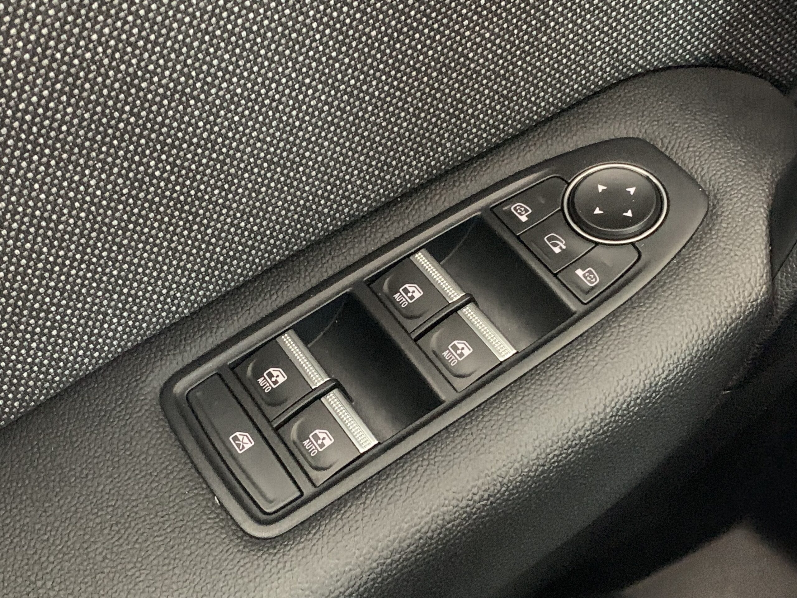 RENAULT SYMBIOZ TECHNO MICRO HIBRIDO DE 140CV + PACK SAFETY & DRIVING