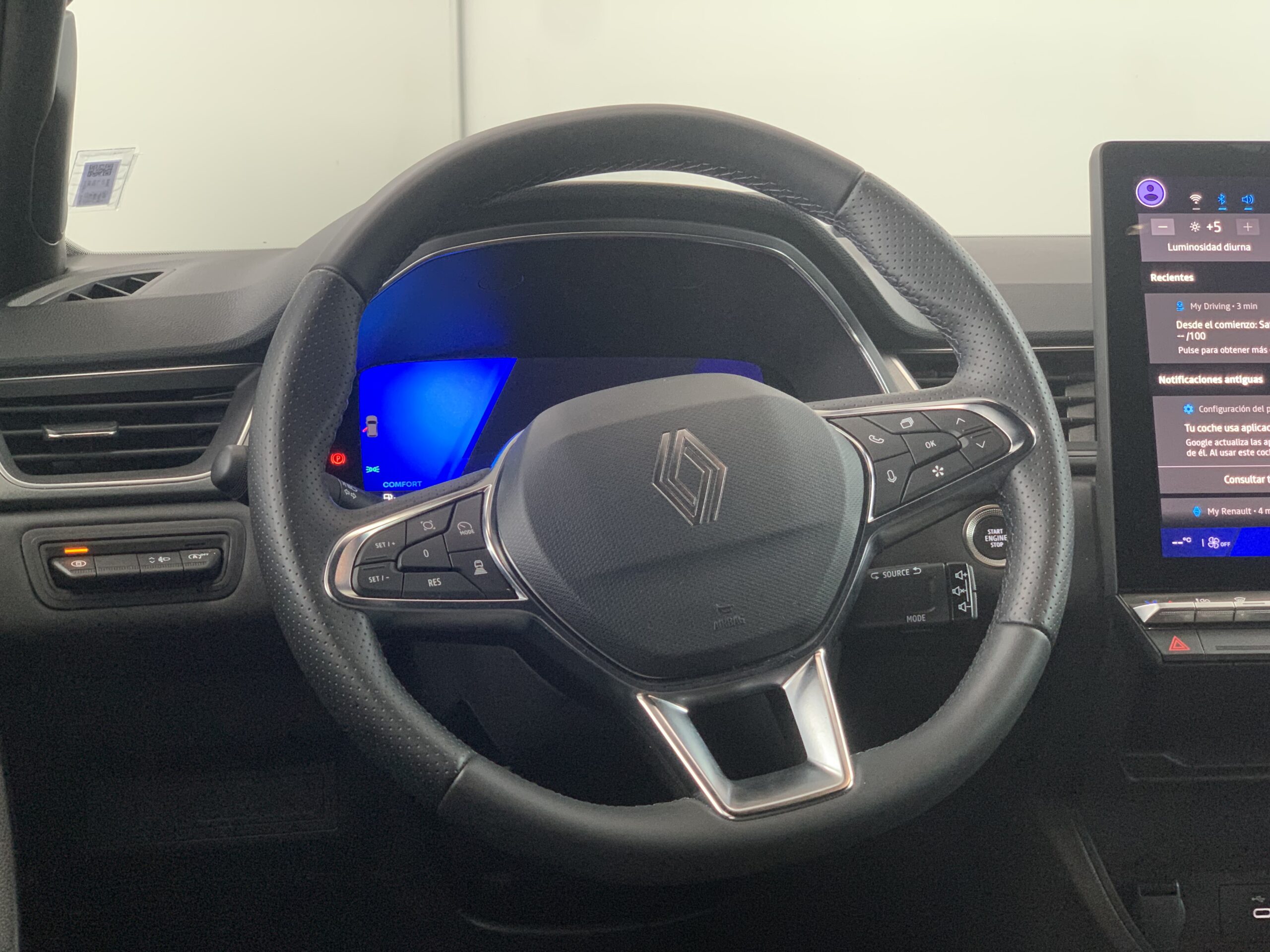 RENAULT SYMBIOZ TECHNO MICRO HIBRIDO DE 140CV + PACK SAFETY & DRIVING